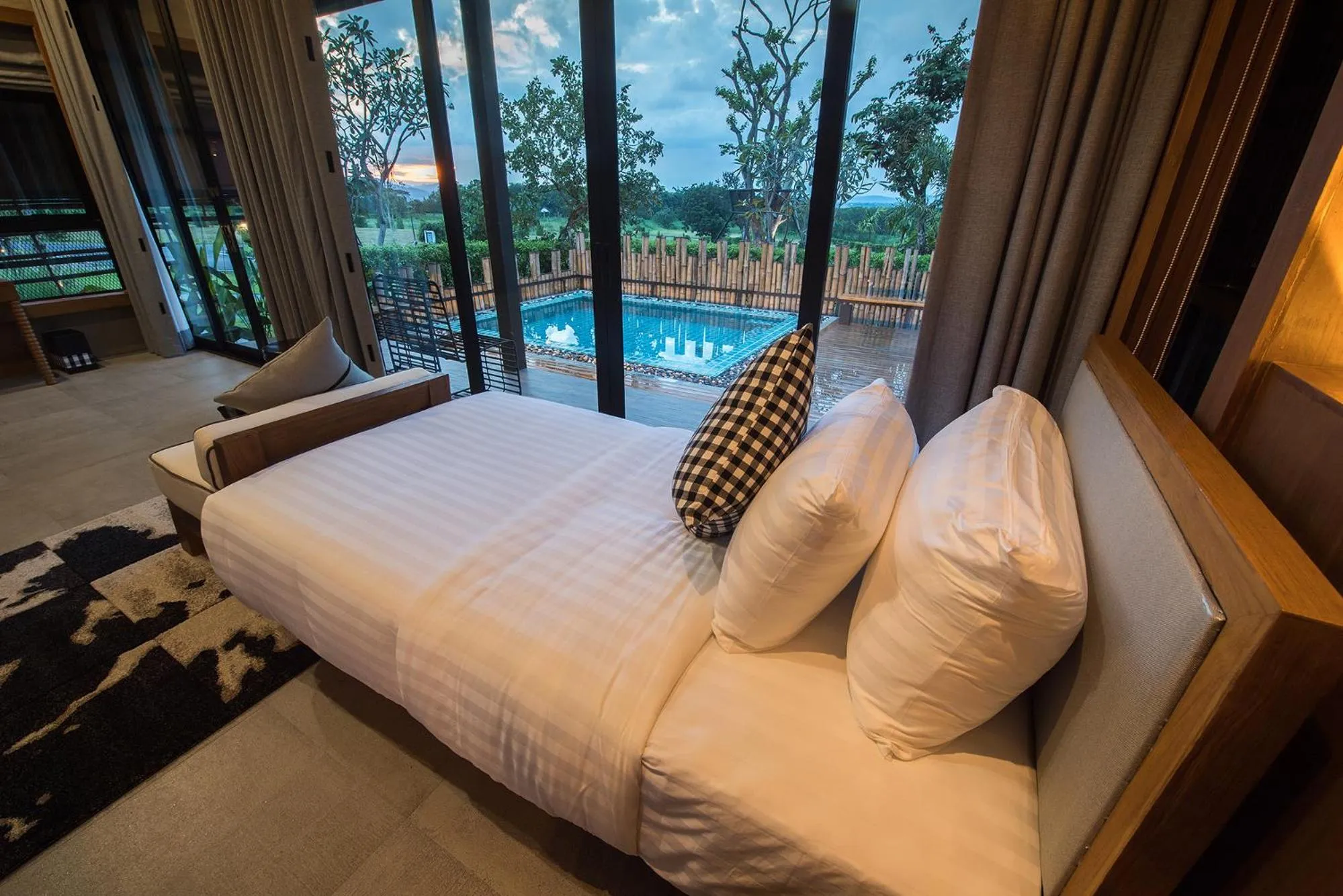Bed in Vino Neste Private Pool Villas