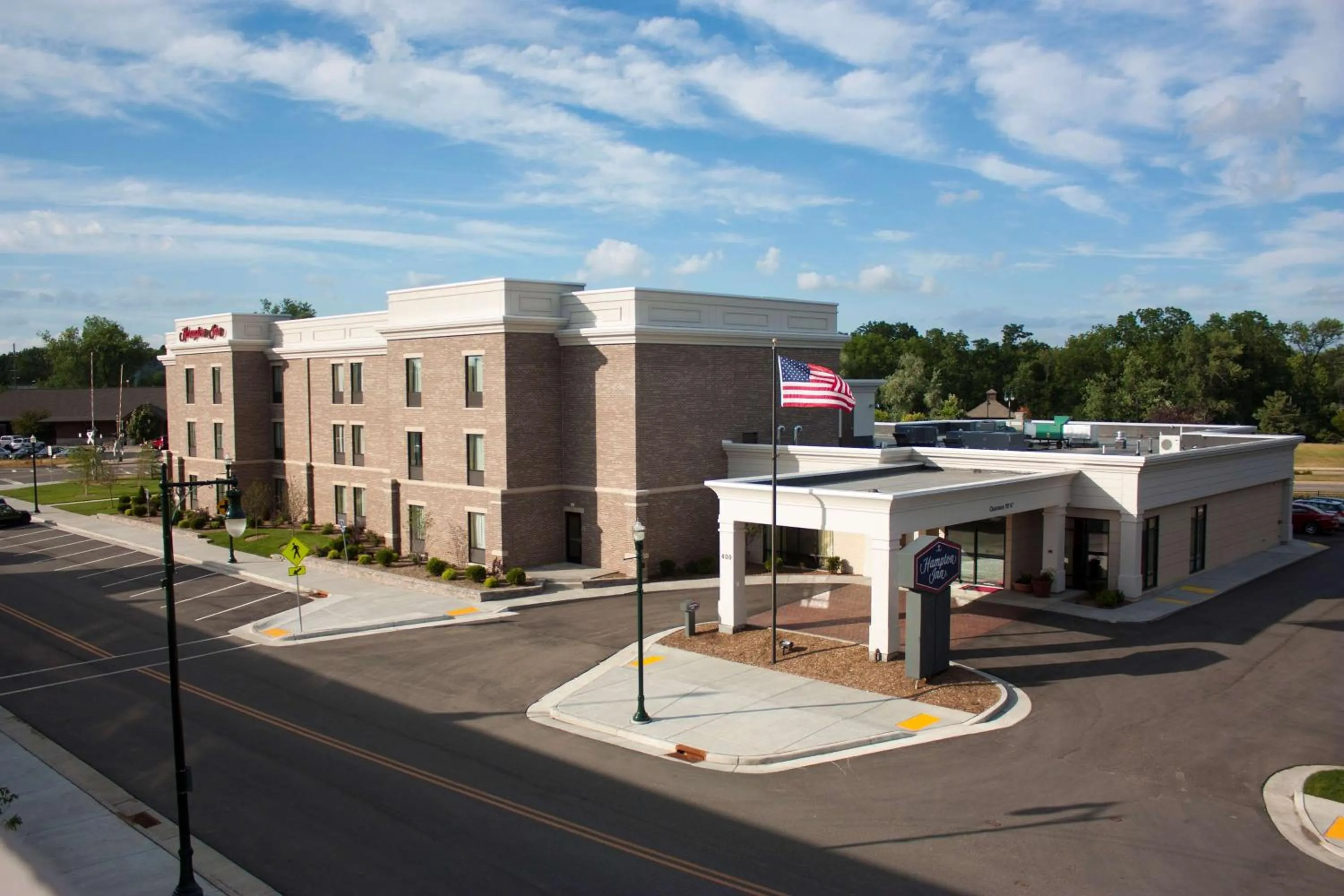 Property building in Hampton Inn - Burlington