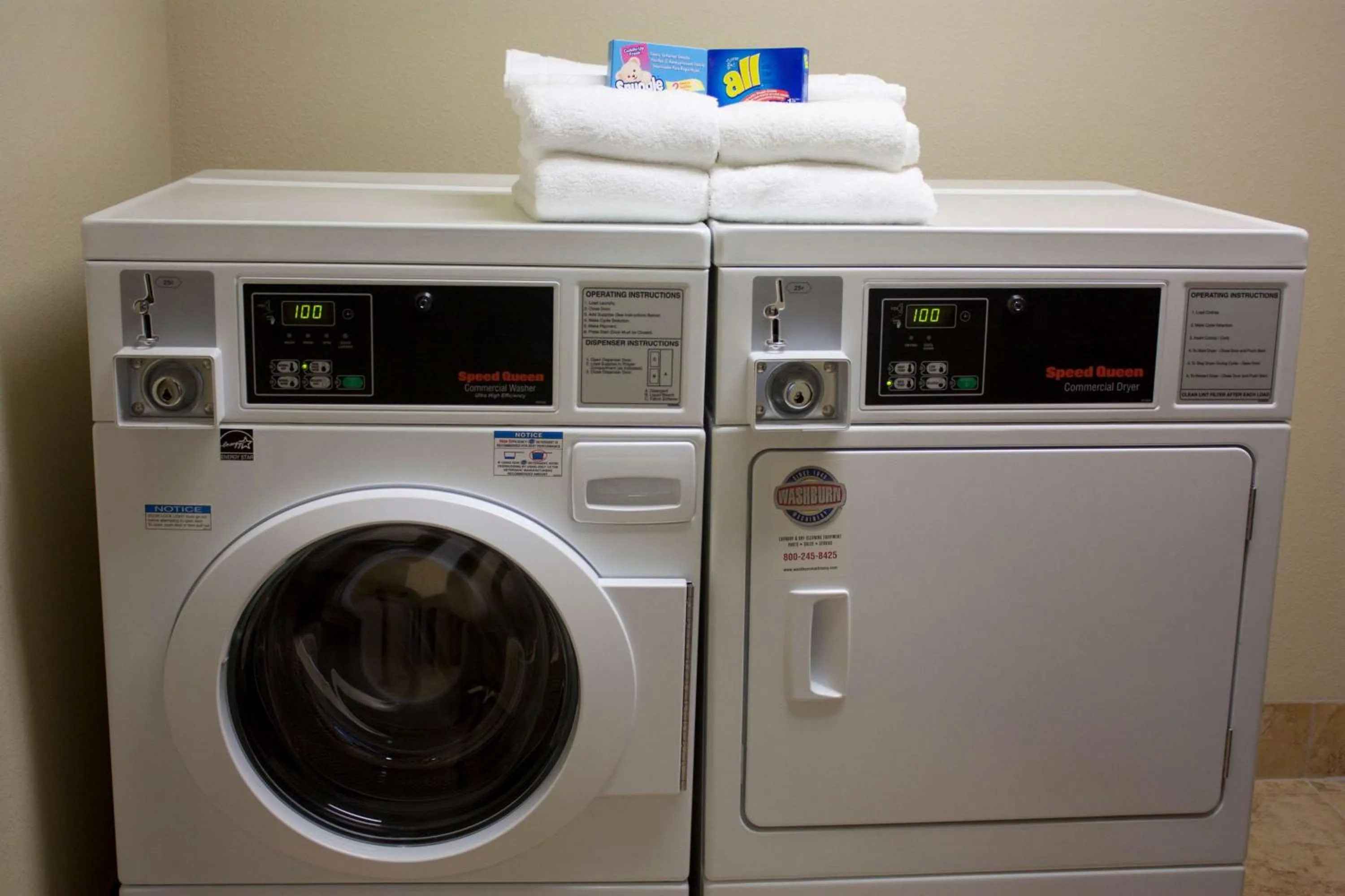 Property building in Hampton Inn - Burlington