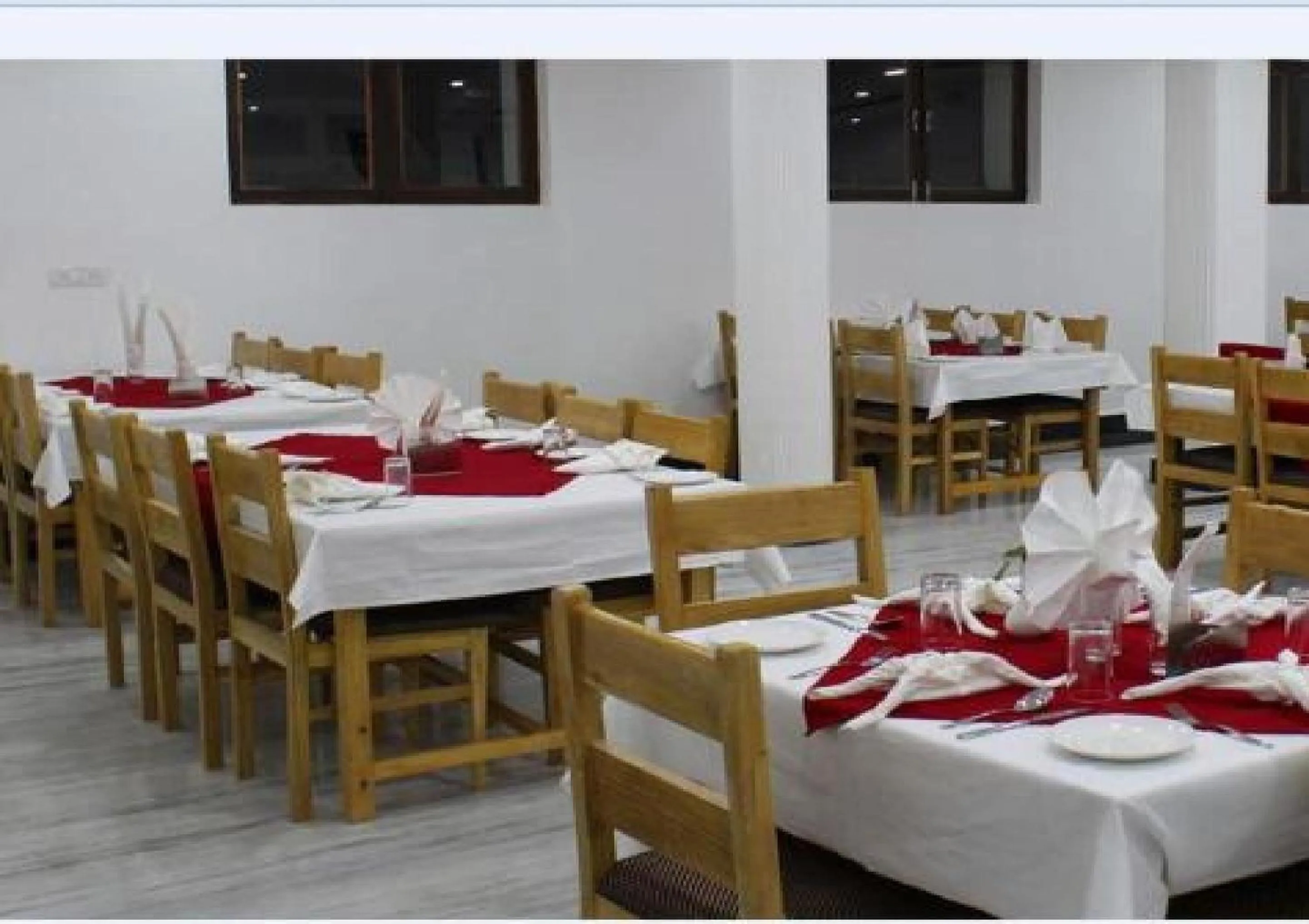 Restaurant/places to eat in Himalayan Retreat-Karzoo