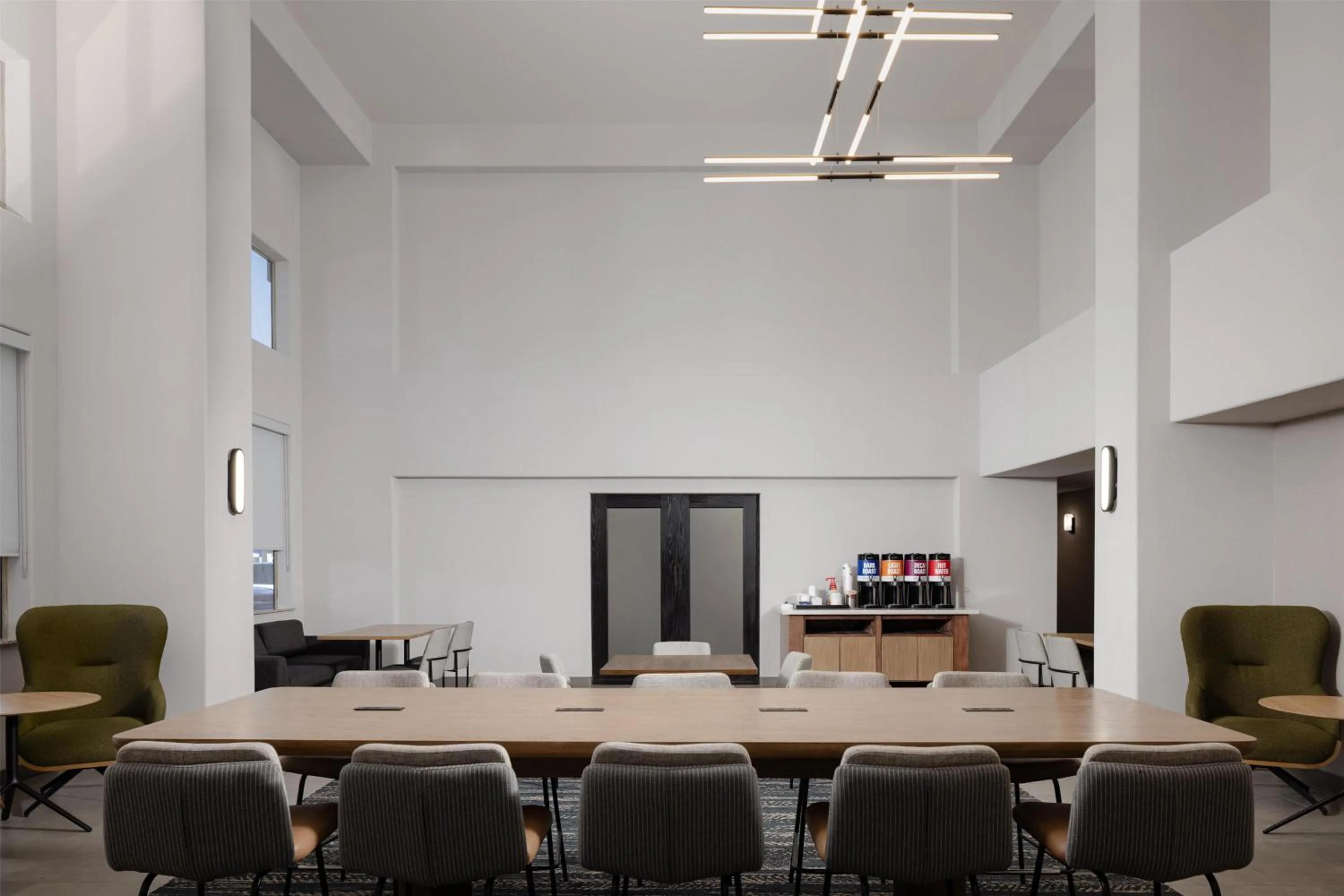 Breakfast in Hampton Inn & Suites Palmdale