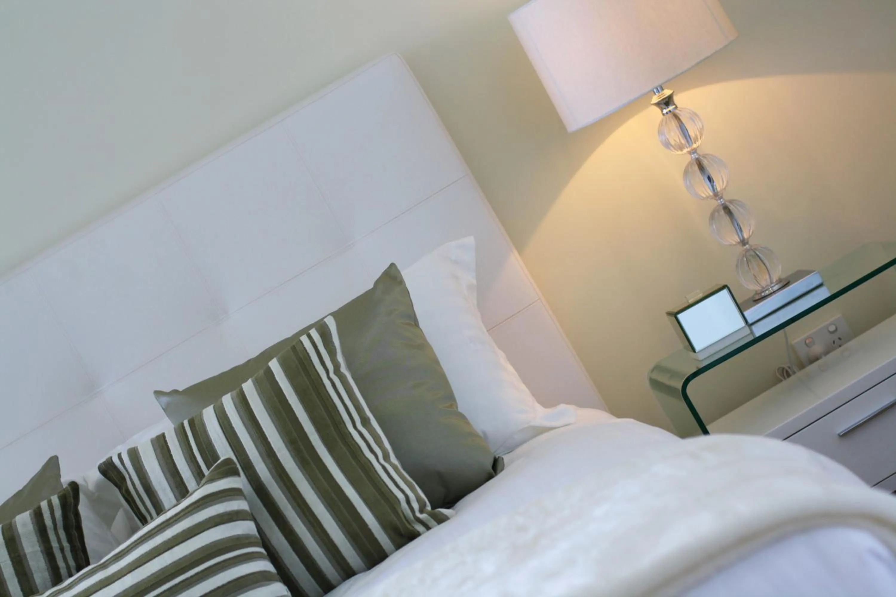 Bedroom, Bed in Monaco Caloundra