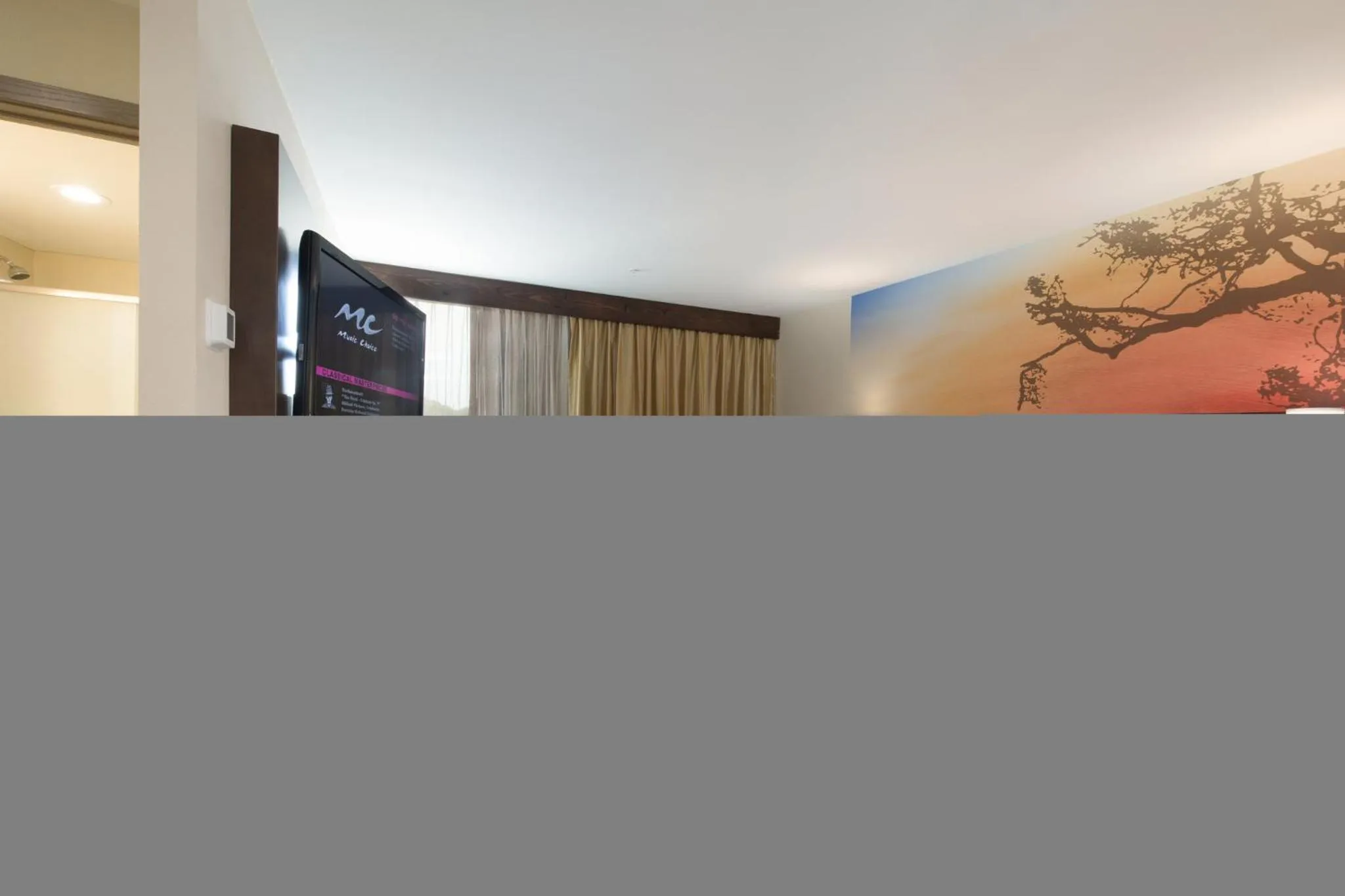 Photo of the whole room in Holiday Inn Brookfield - Milwaukee by IHG