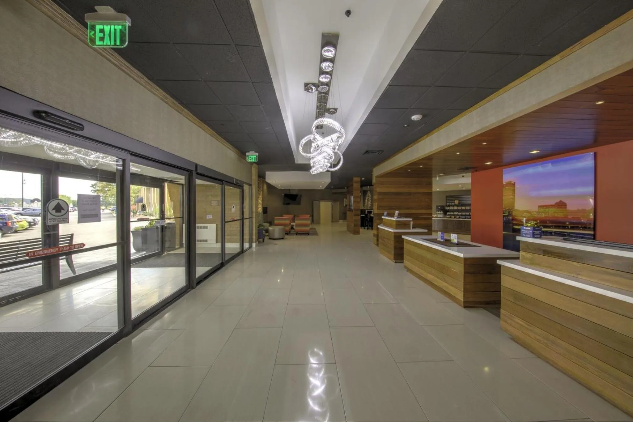 Property building in Holiday Inn Brookfield - Milwaukee by IHG