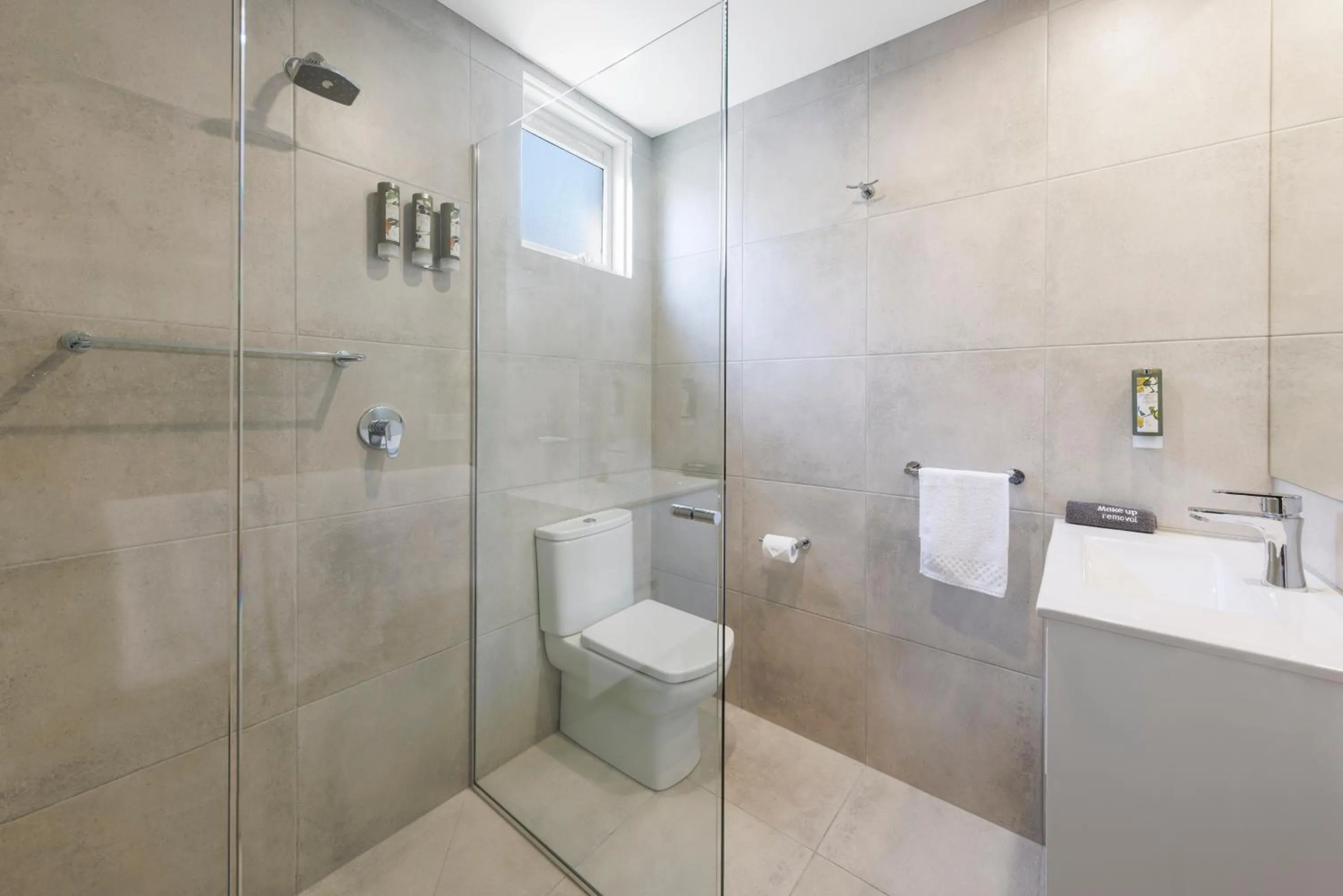 Bathroom in Best Western Olde Maritime Motor Inn