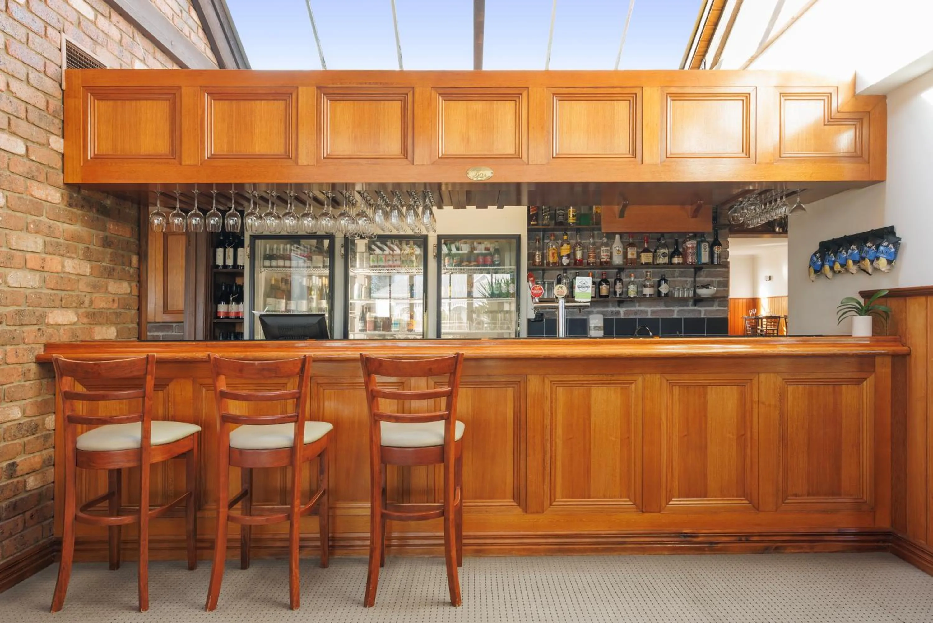 Lounge or bar in Best Western Olde Maritime Motor Inn