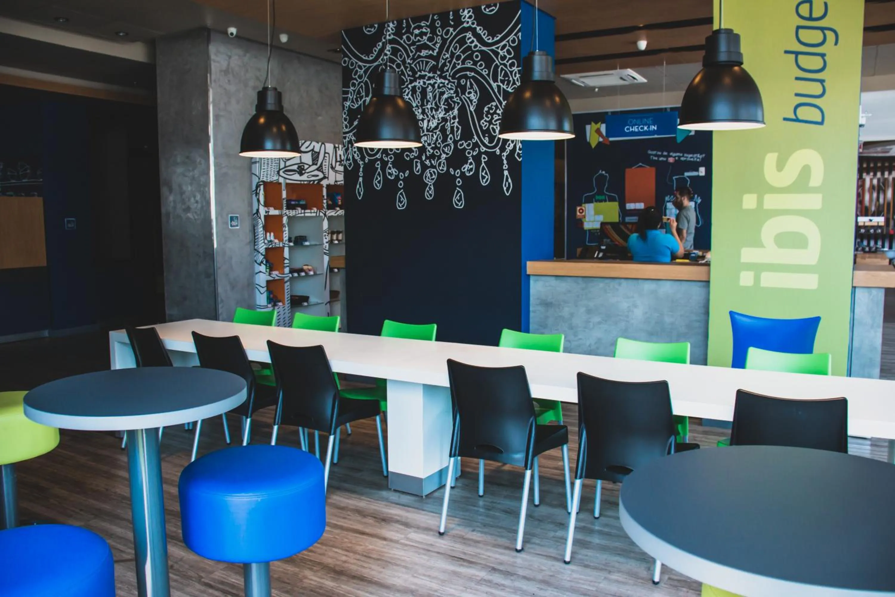 Communal lounge/ TV room in ibis budget Navegantes Itajai