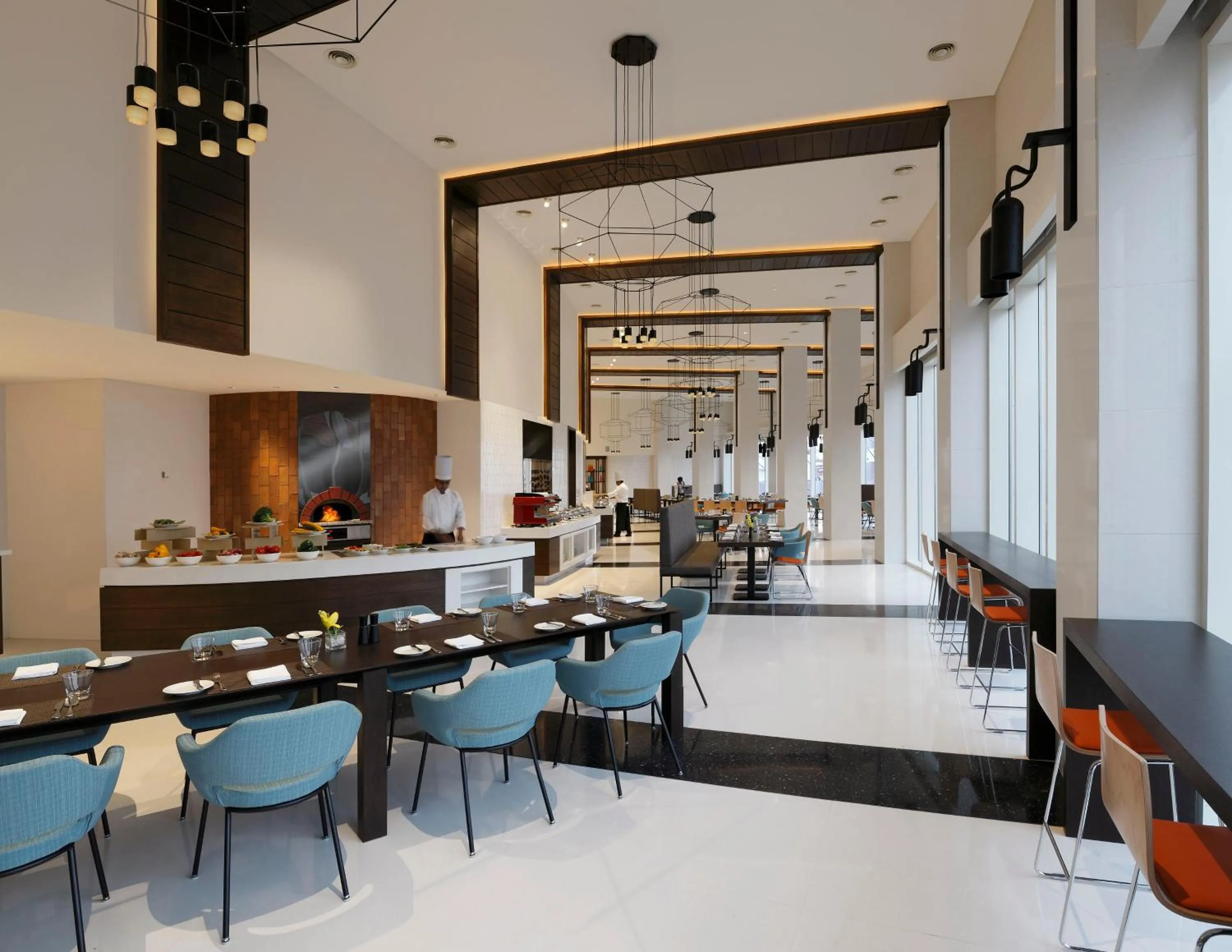Restaurant/places to eat in Novotel Kochi Infopark