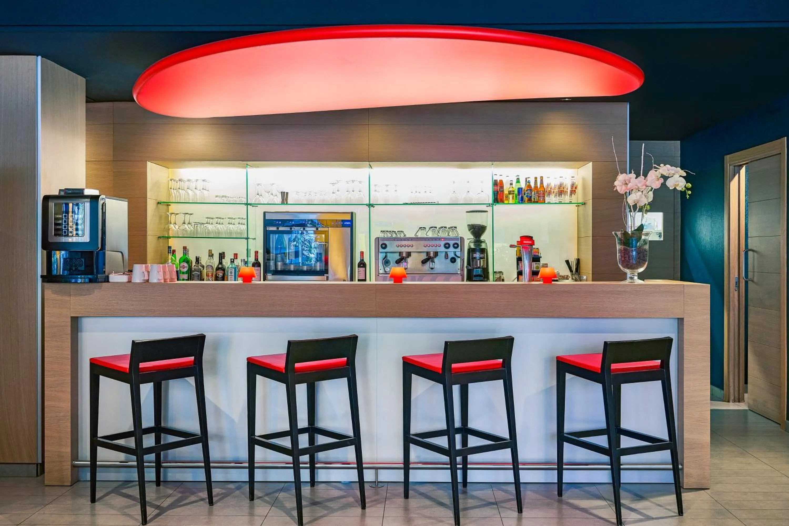 Lounge or bar in Ibis Barcelona Centro (Sagrada Familia)