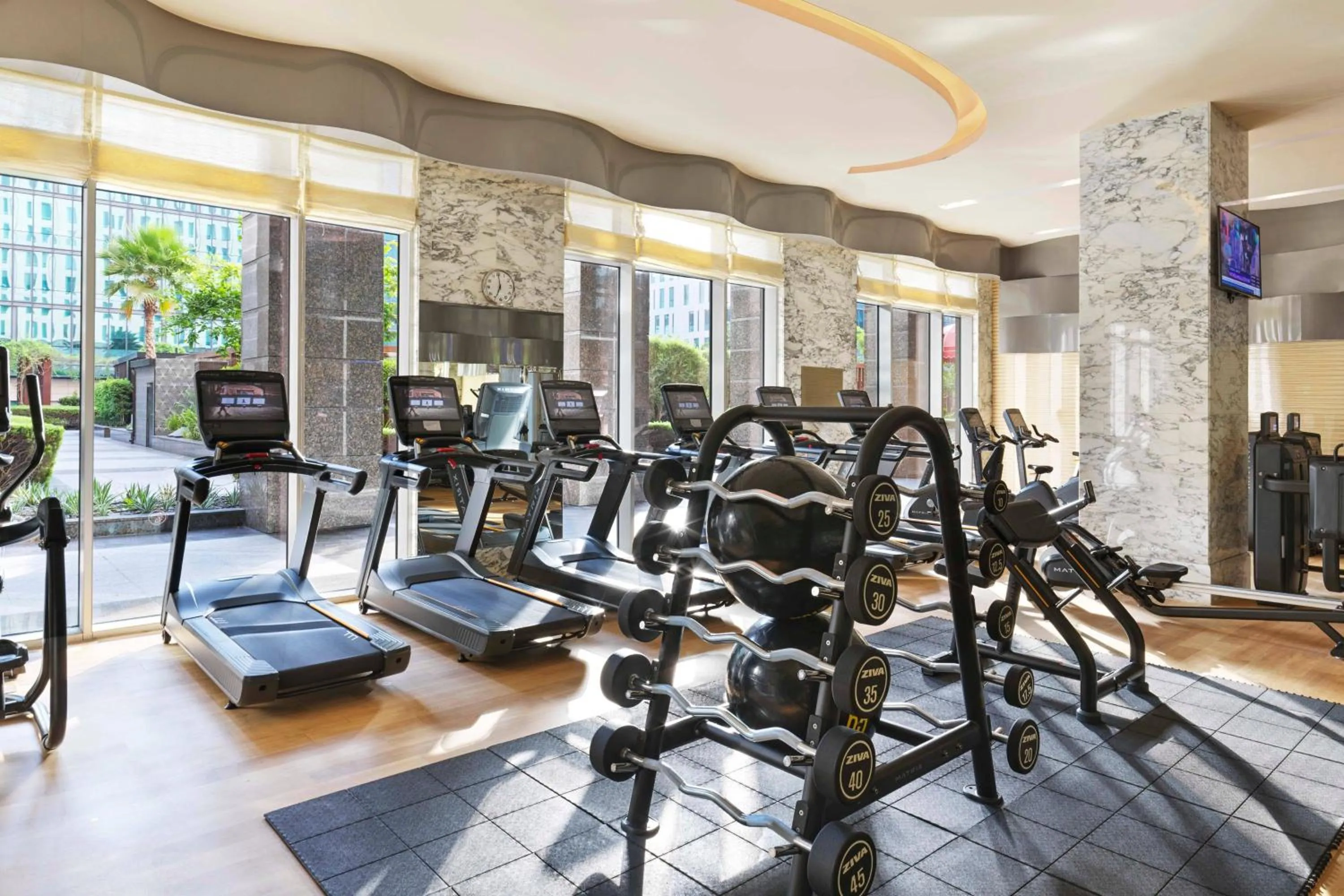 Fitness centre/facilities in The Ritz-Carlton, Dubai International Financial Centre