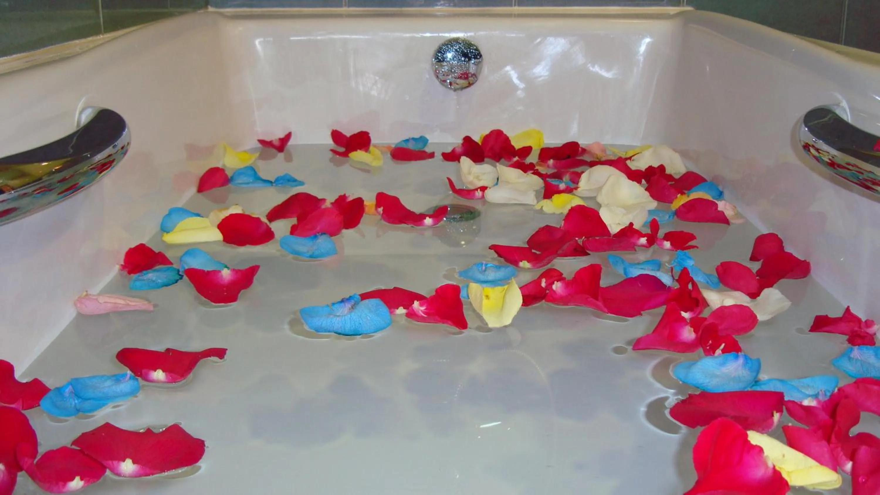 Bathroom in Al Madina Suites Doha