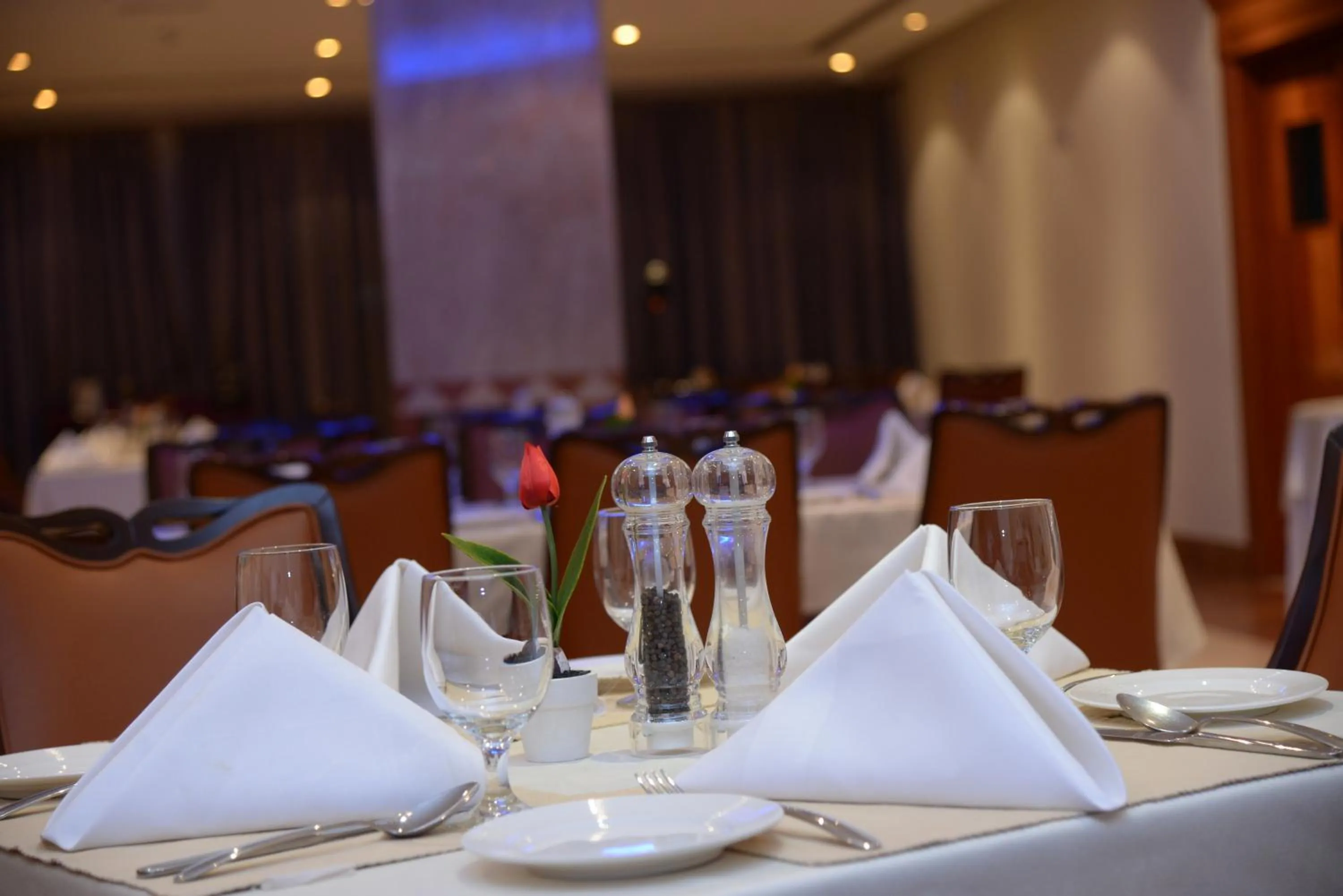Restaurant/places to eat in Al Madina Suites Doha