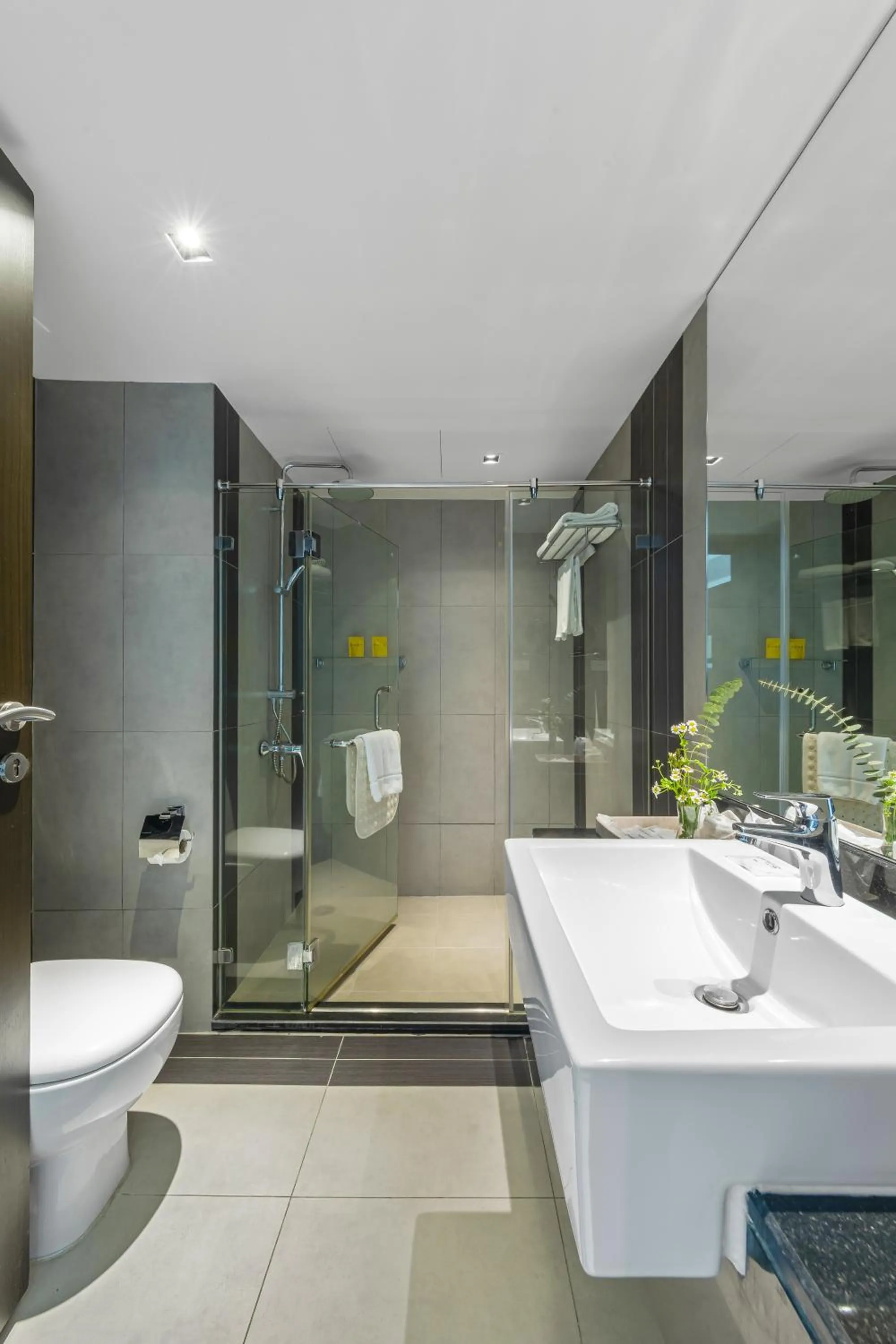 Bathroom in Golden Tulip Mandison Suites