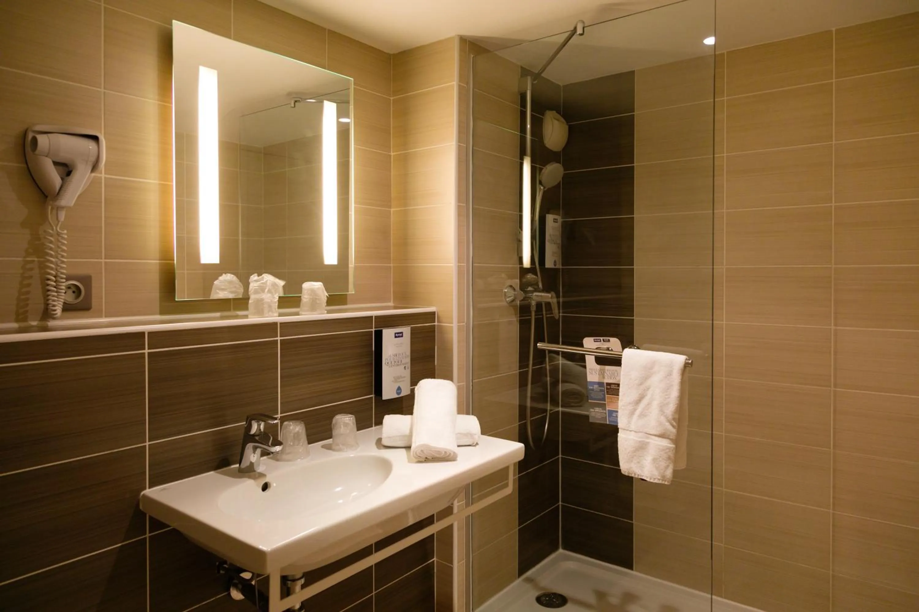 Business facilities in Kyriad Montpellier Sud - A709