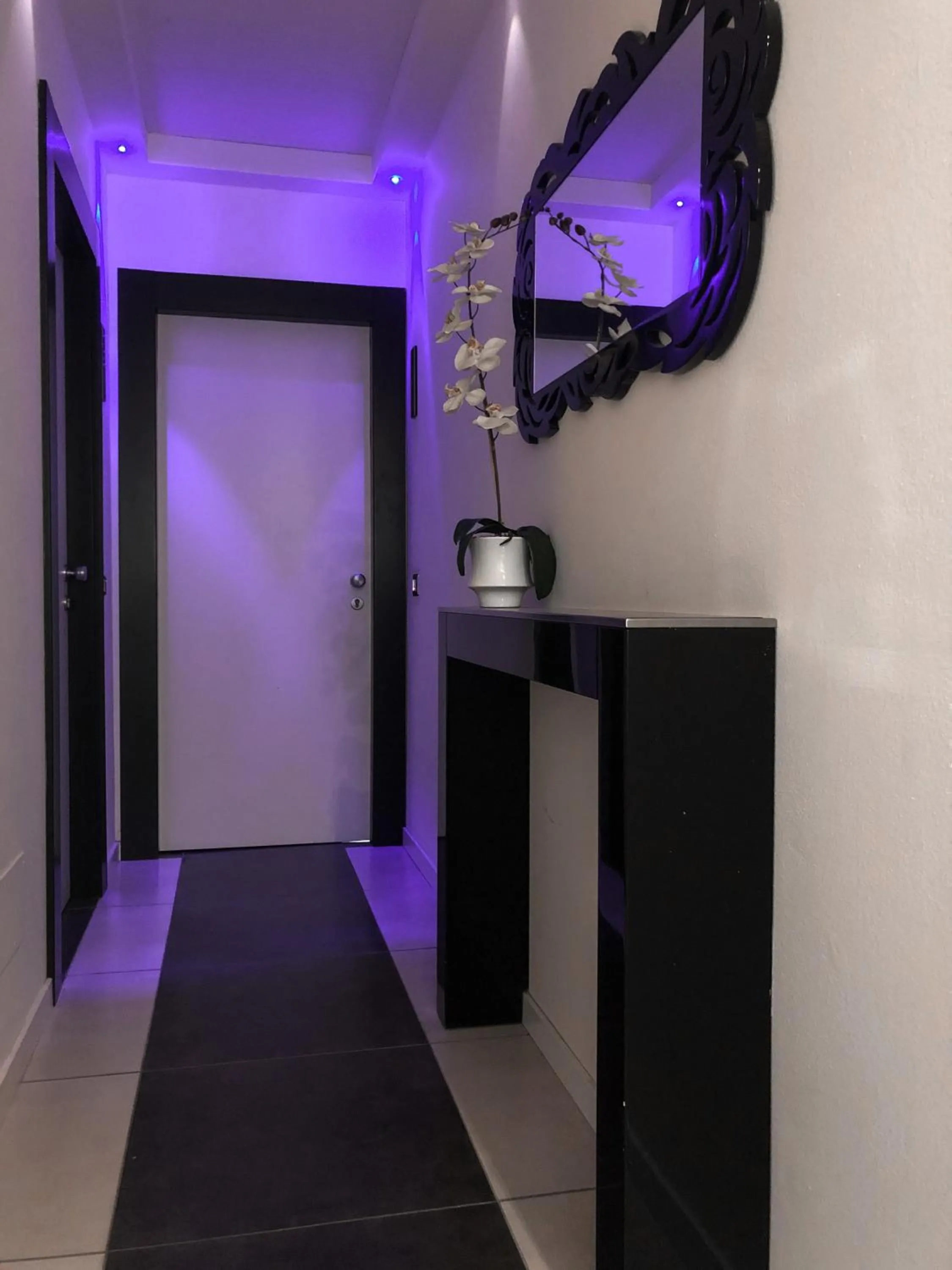 Decorative detail in Atmosphere Suite Hotel