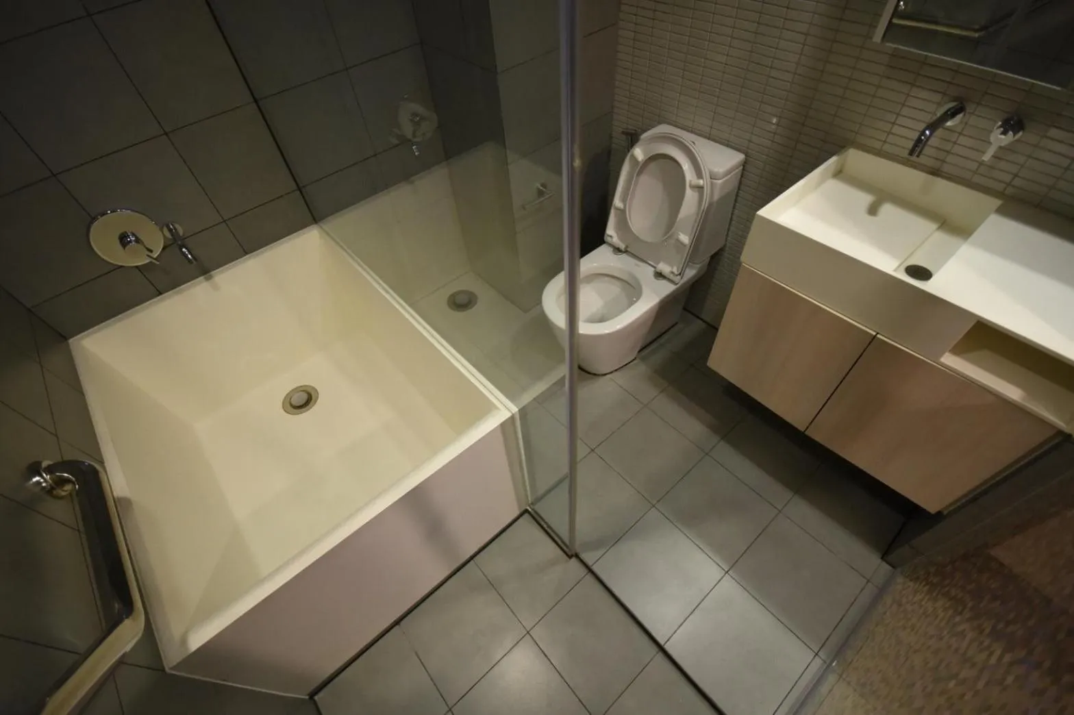 Shower in BoonRumpa Accommodation