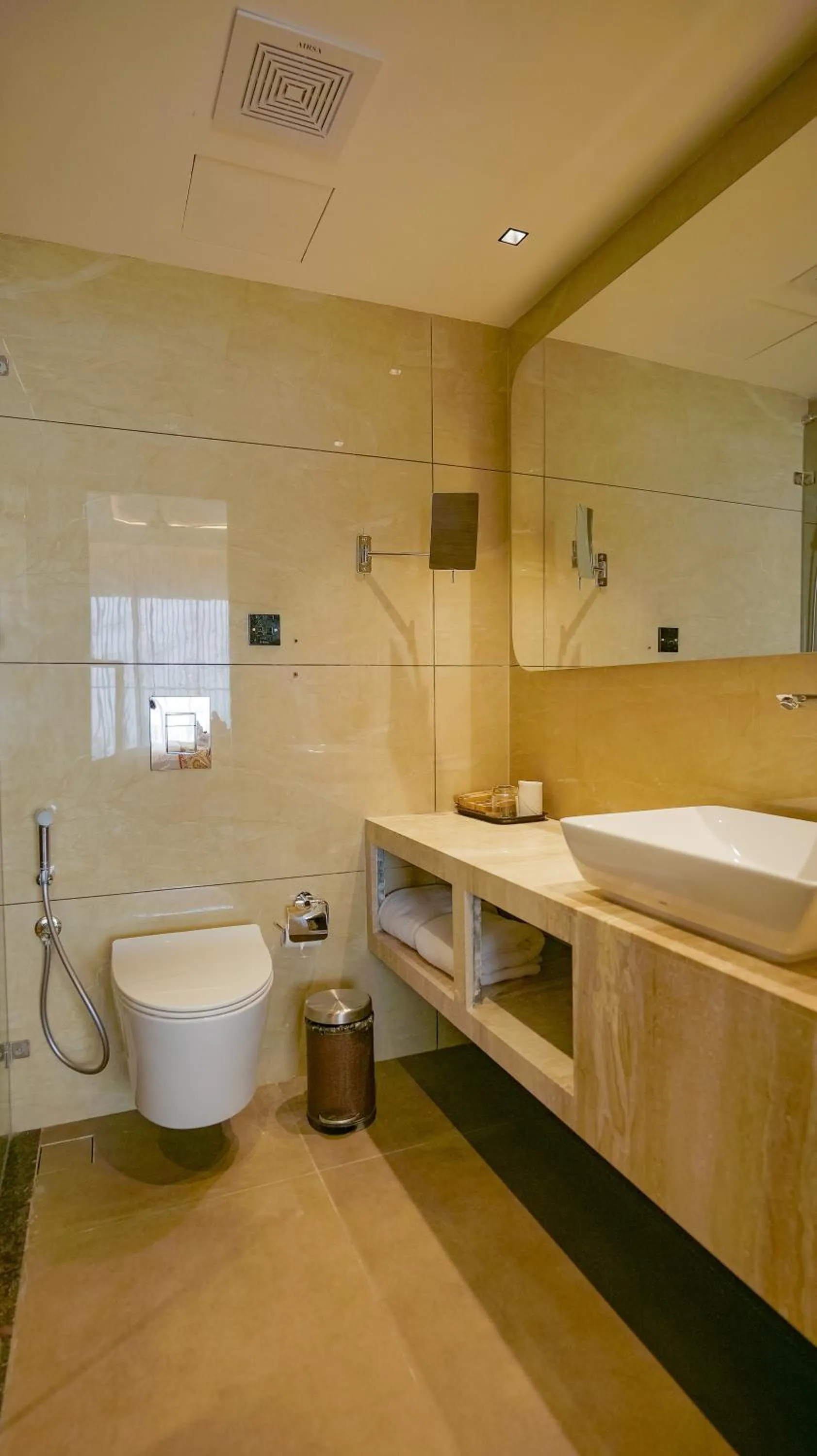 Toilet in Palette Hill View Resorts Vagamon