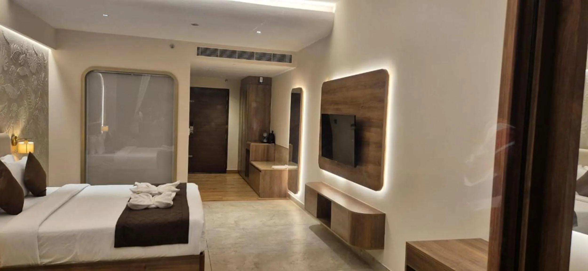 TV and multimedia, Bed in Palette Hill View Resorts Vagamon