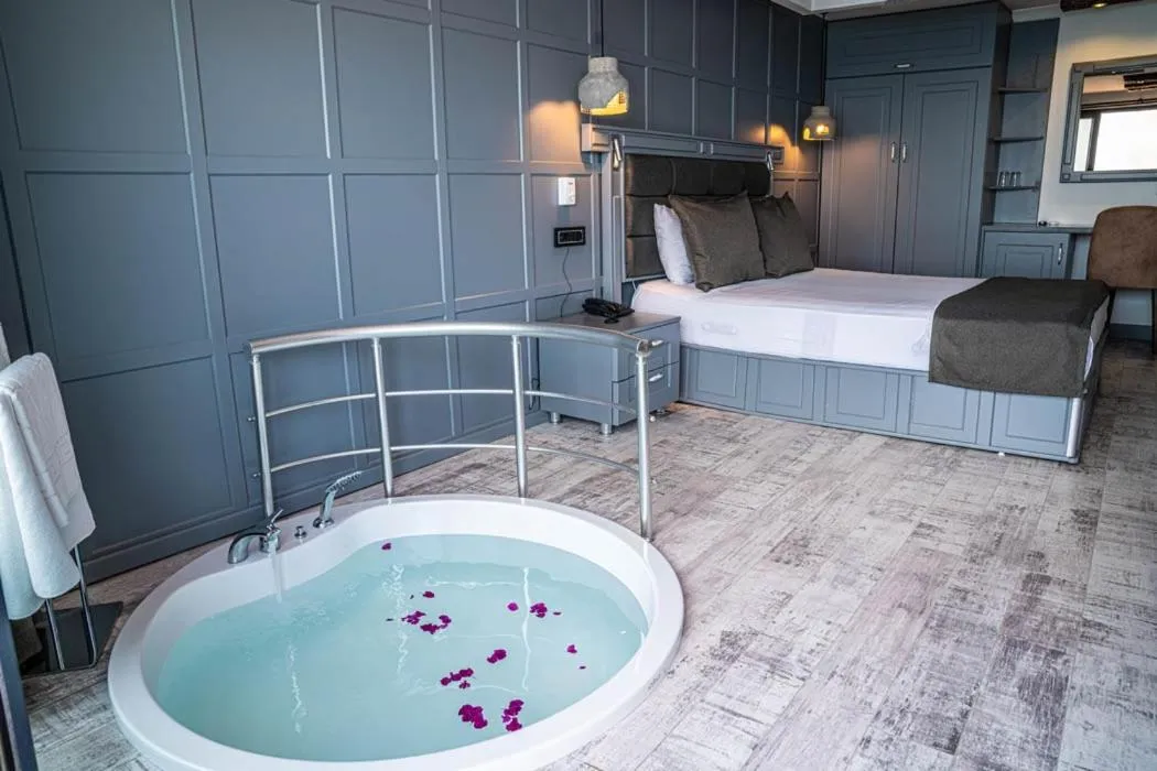 Bath, Bed in Assos Kervansaray Hotel - Special Category
