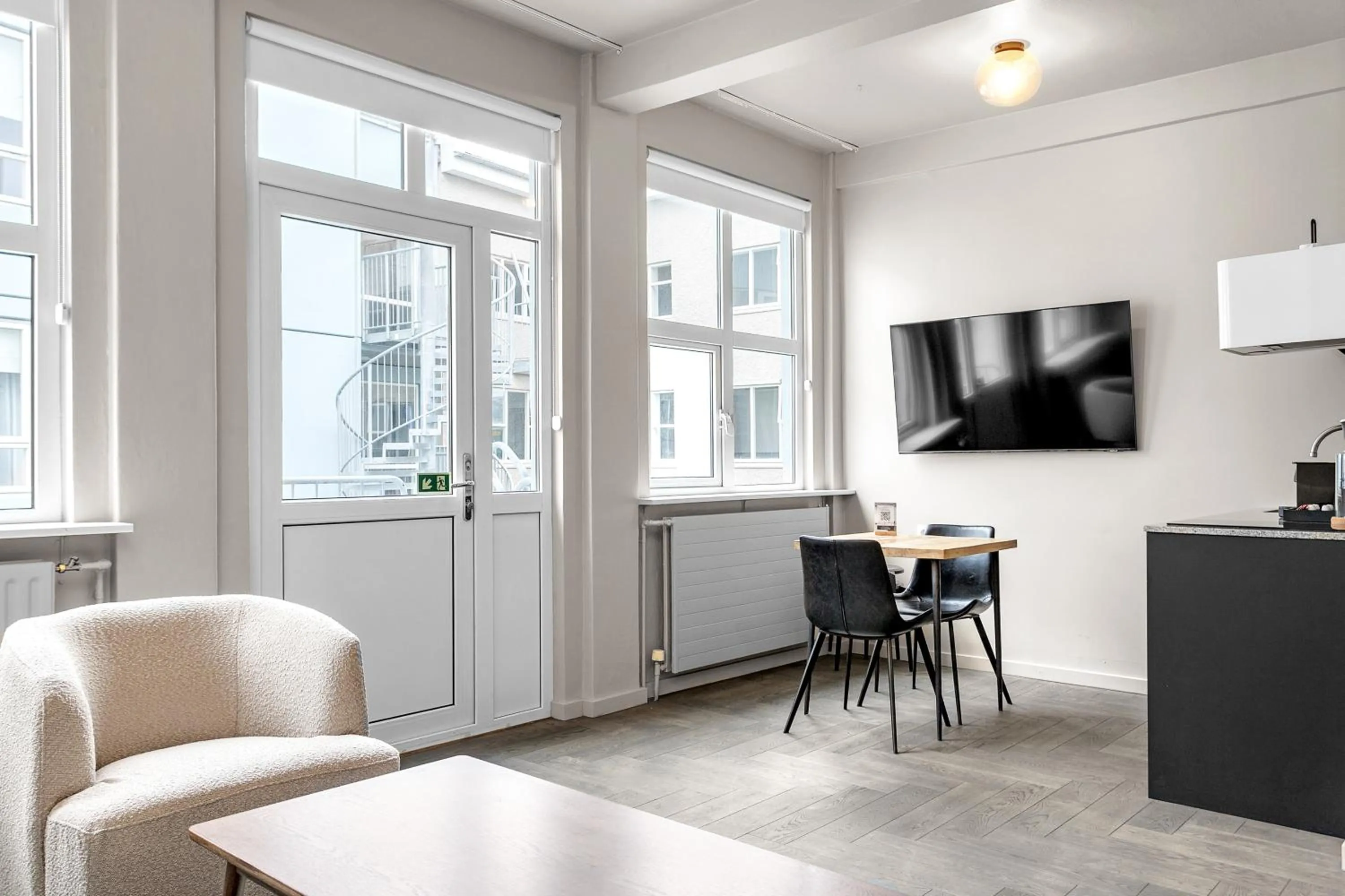 TV and multimedia in The Swan House by Heimaleiga