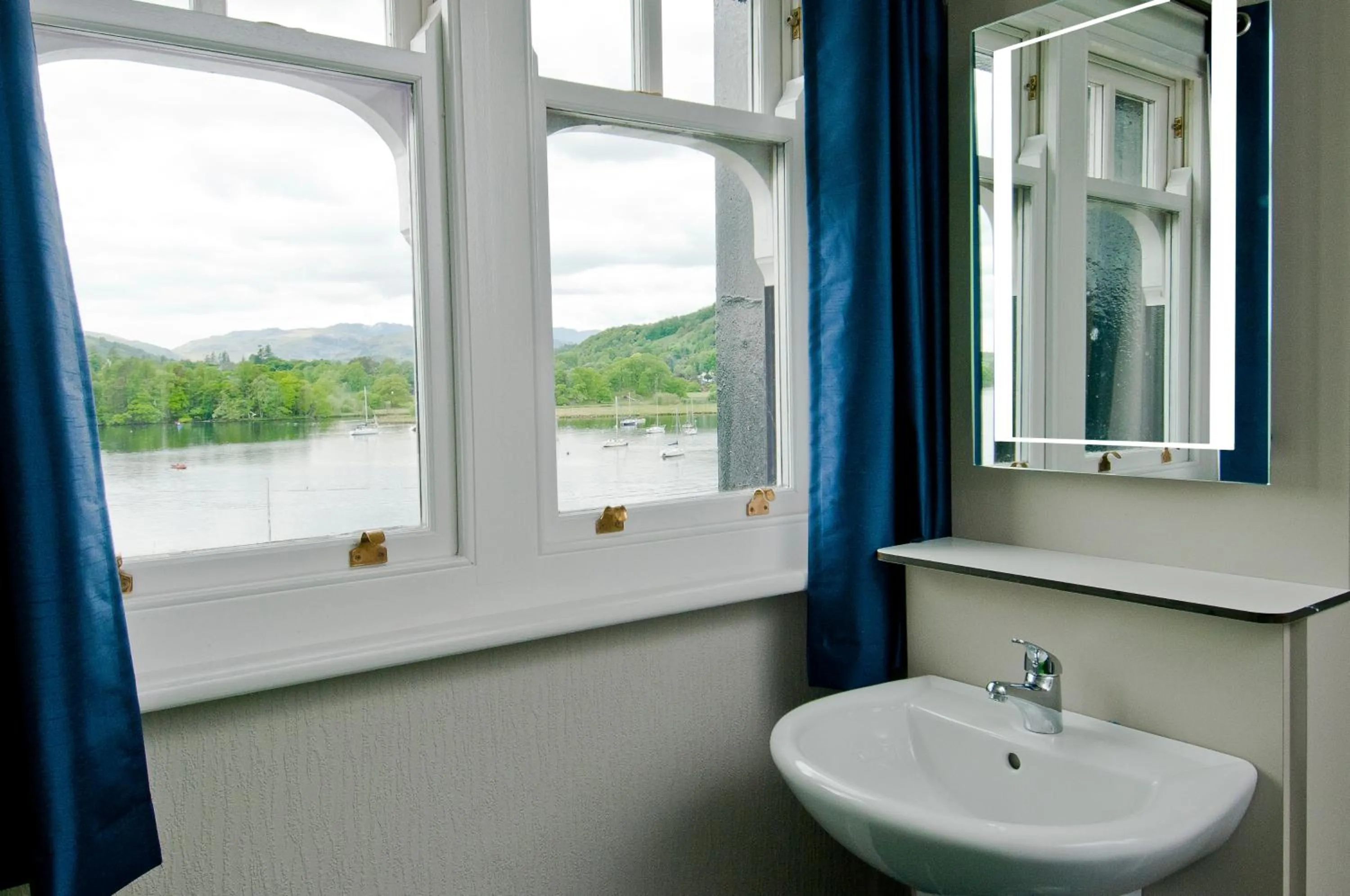 Bathroom in YHA Ambleside