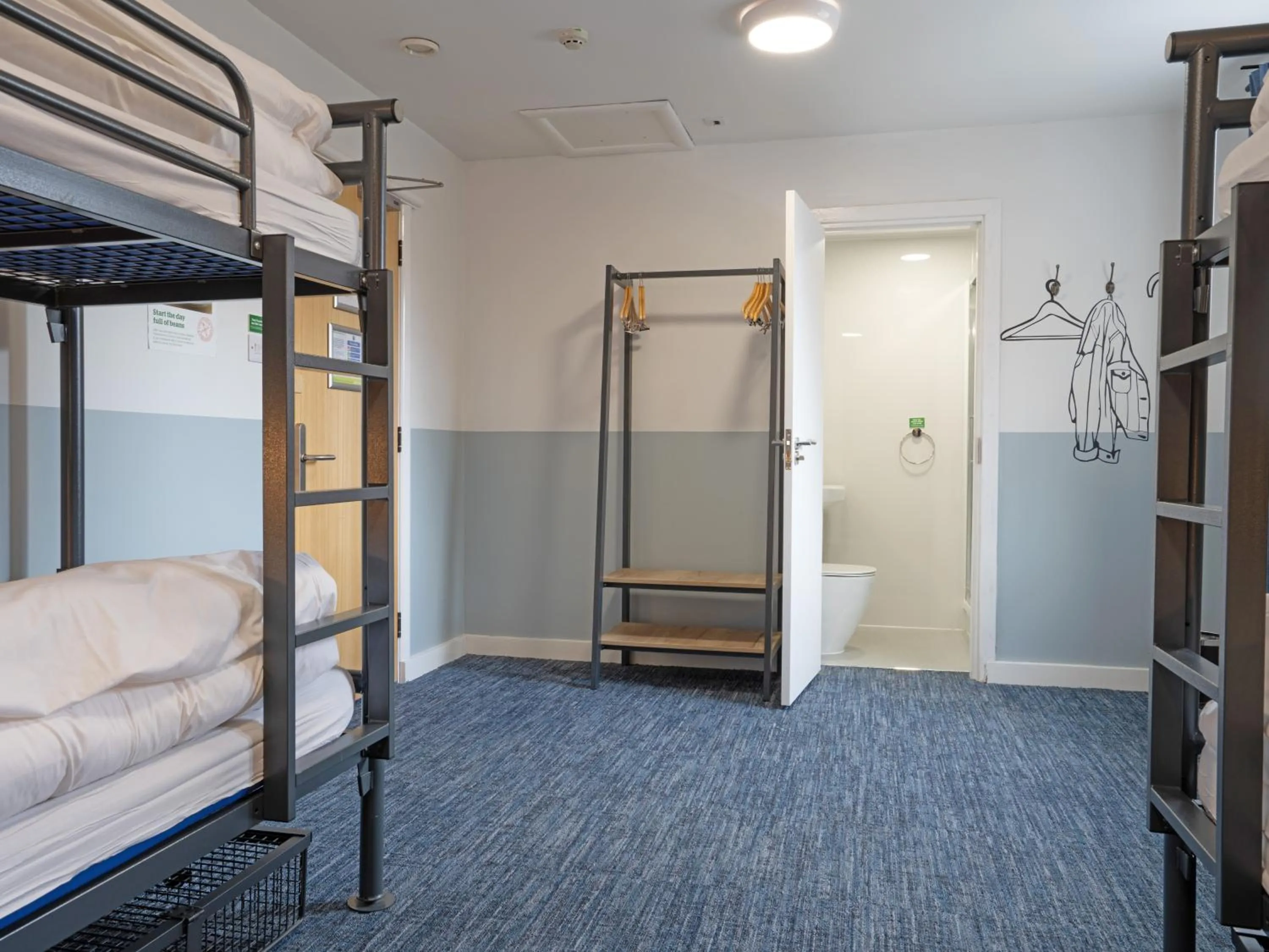 Bedroom, Bed in YHA Manchester