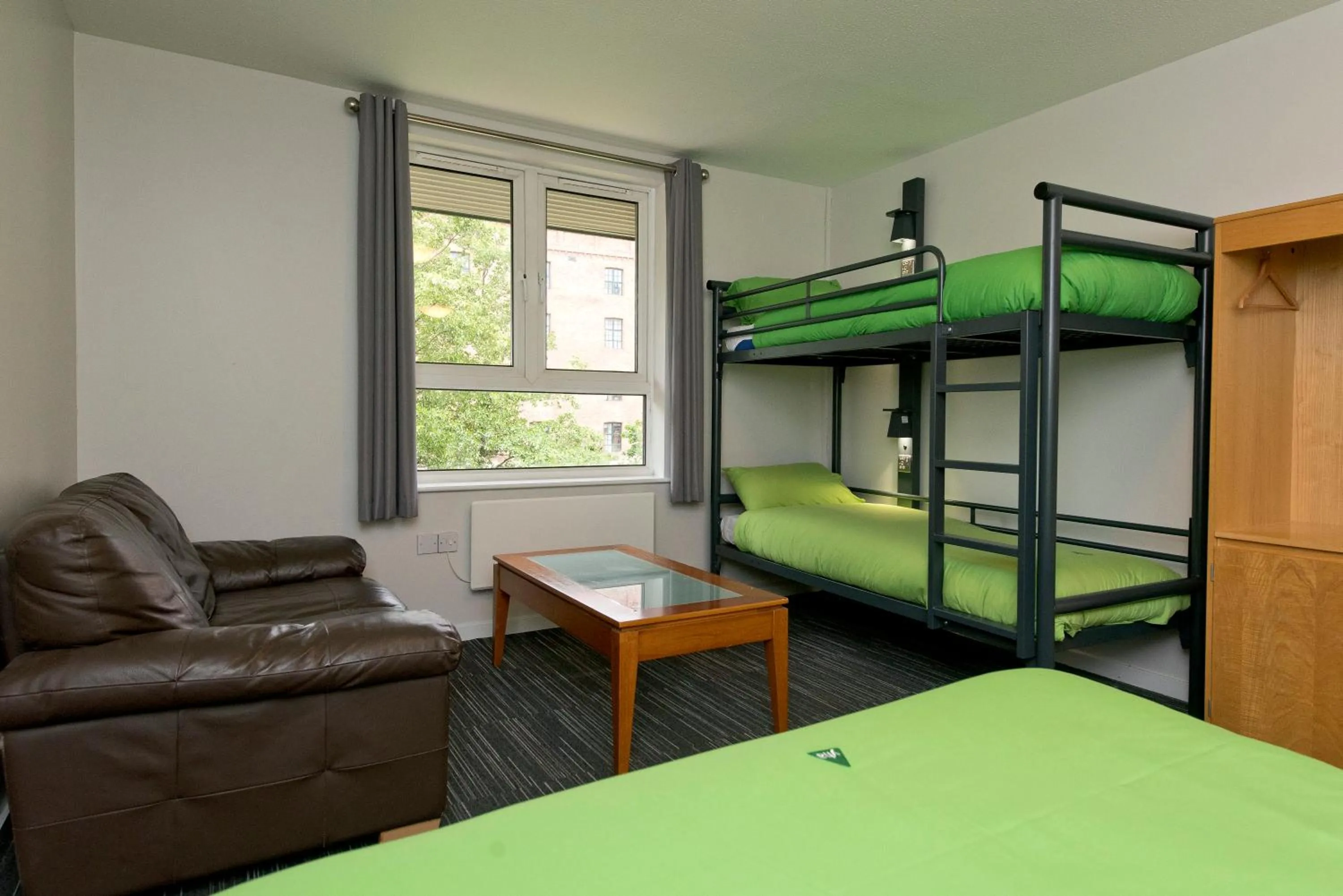 Bedroom, Bed in YHA Liverpool Albert Dock