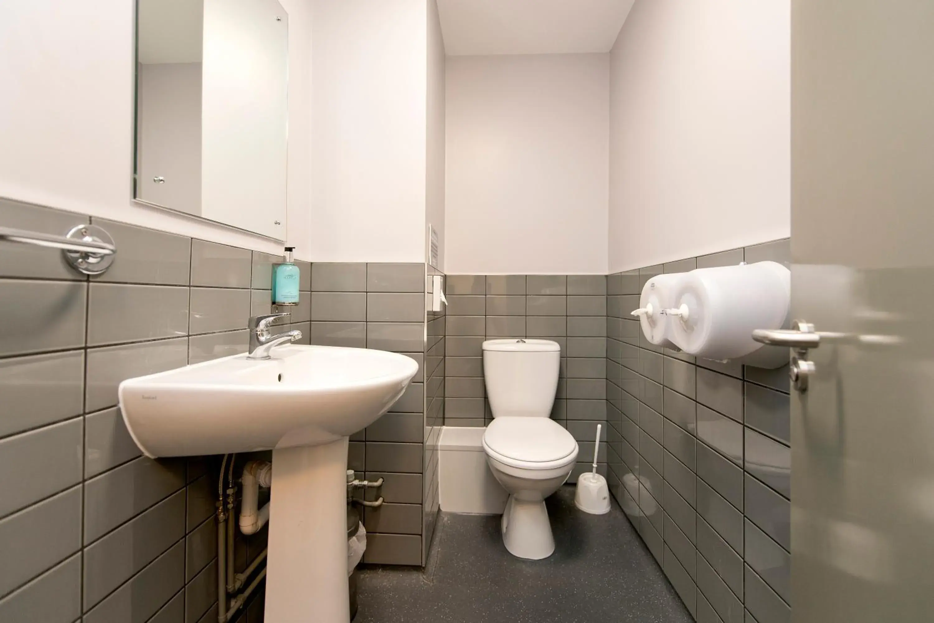 Family Room with Private Bathroom in YHA Liverpool Albert Dock Family Room with Private Bathroom in YHA Liverpool Albert Dock