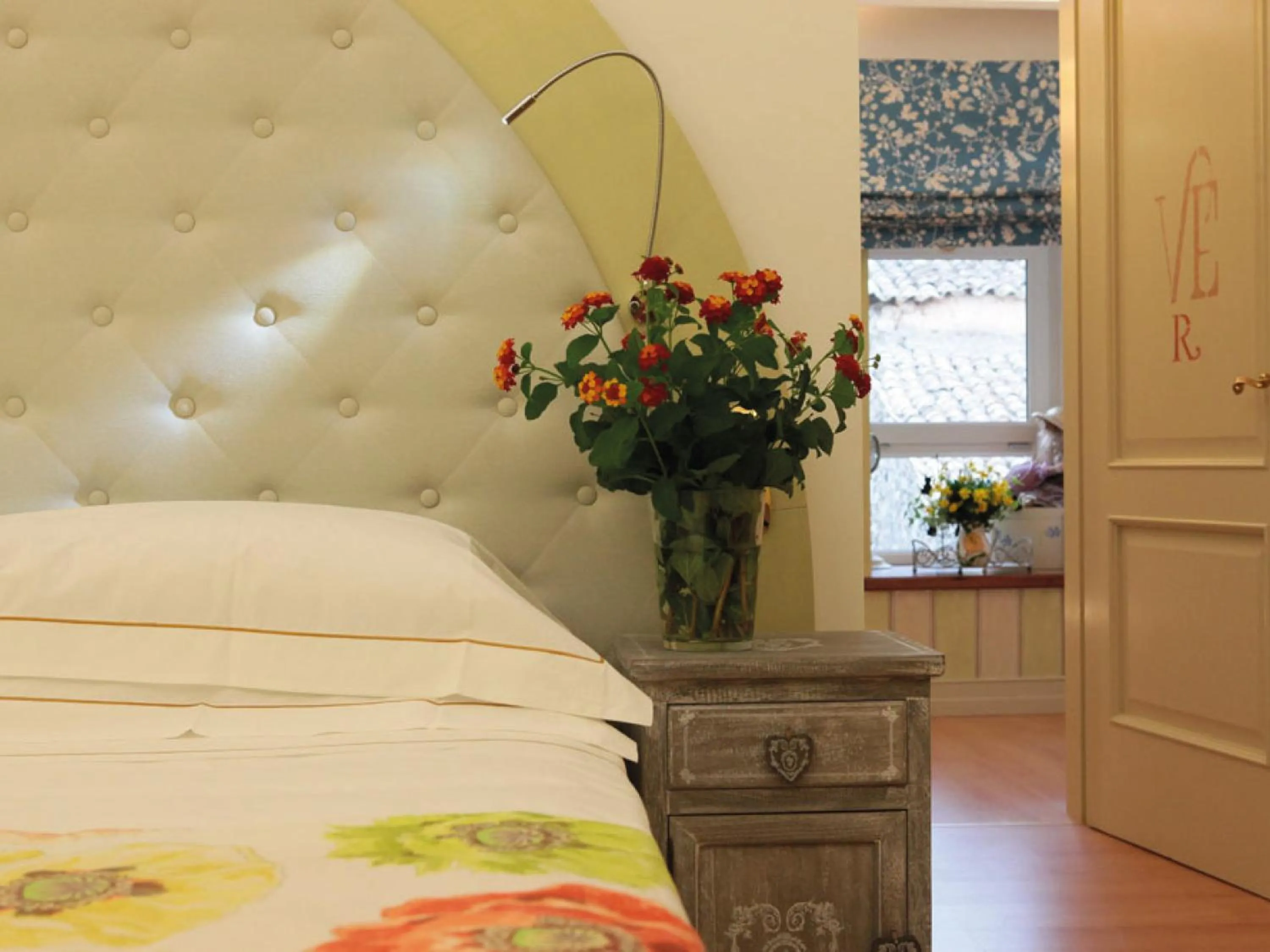 Bed in Villa Euchelia