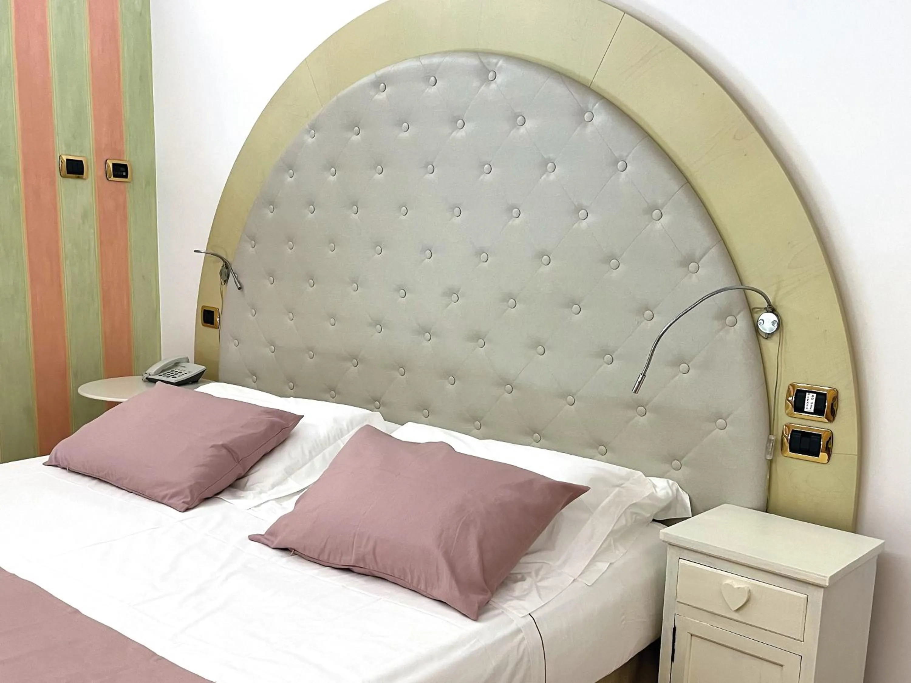 Bed in Villa Euchelia