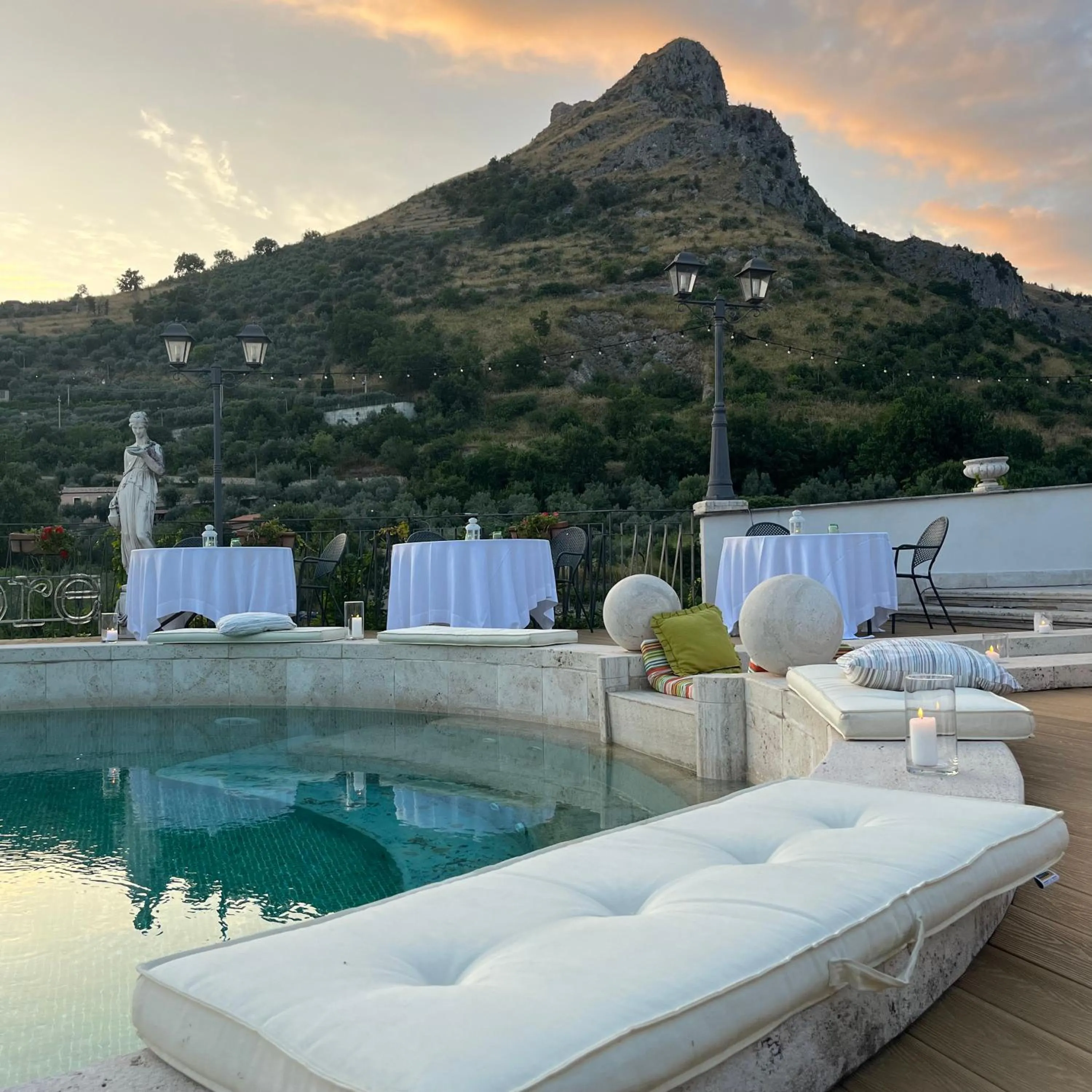 Swimming pool in Villa Euchelia