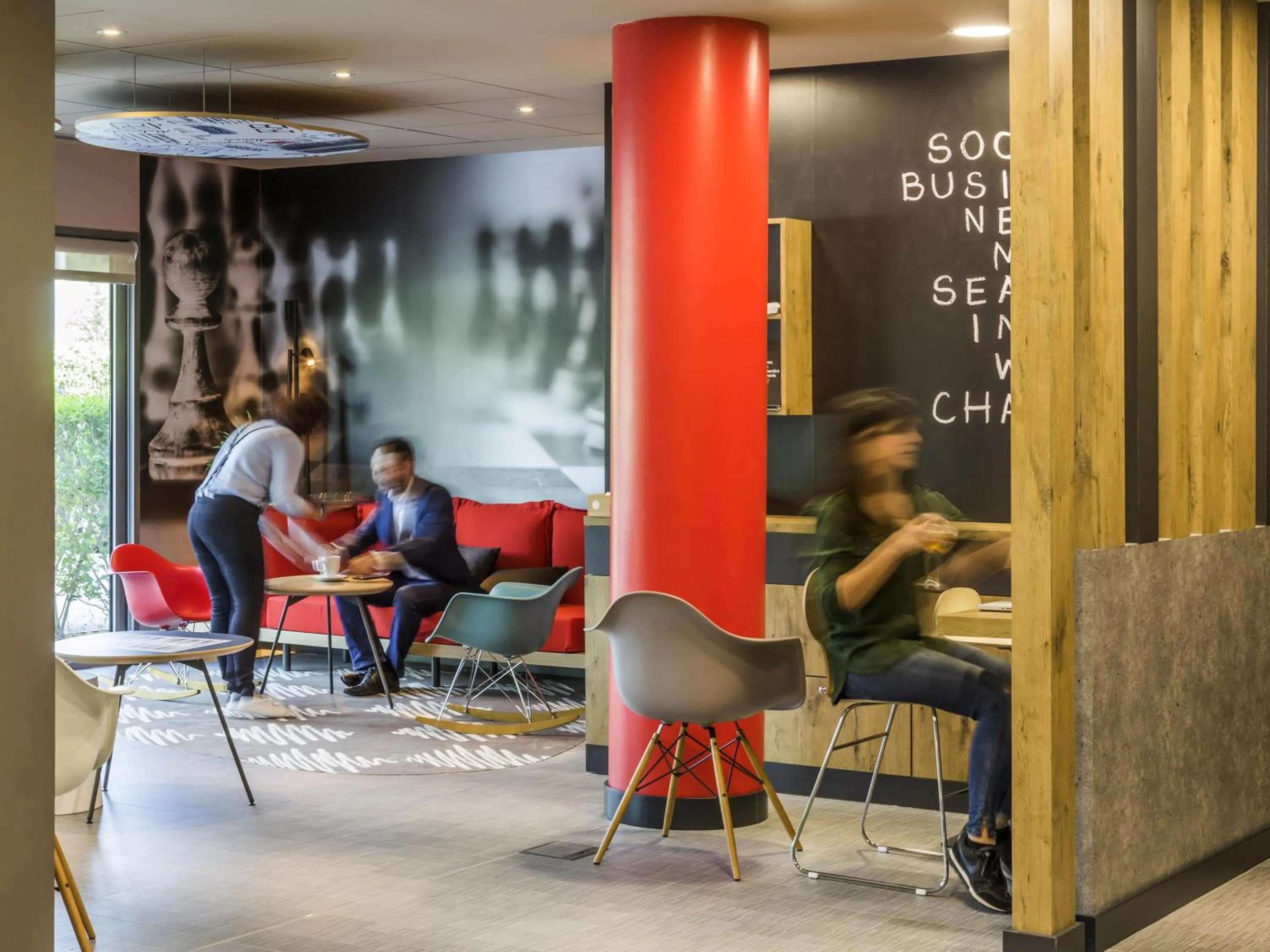 Lounge or bar in Ibis Montmelo Granollers