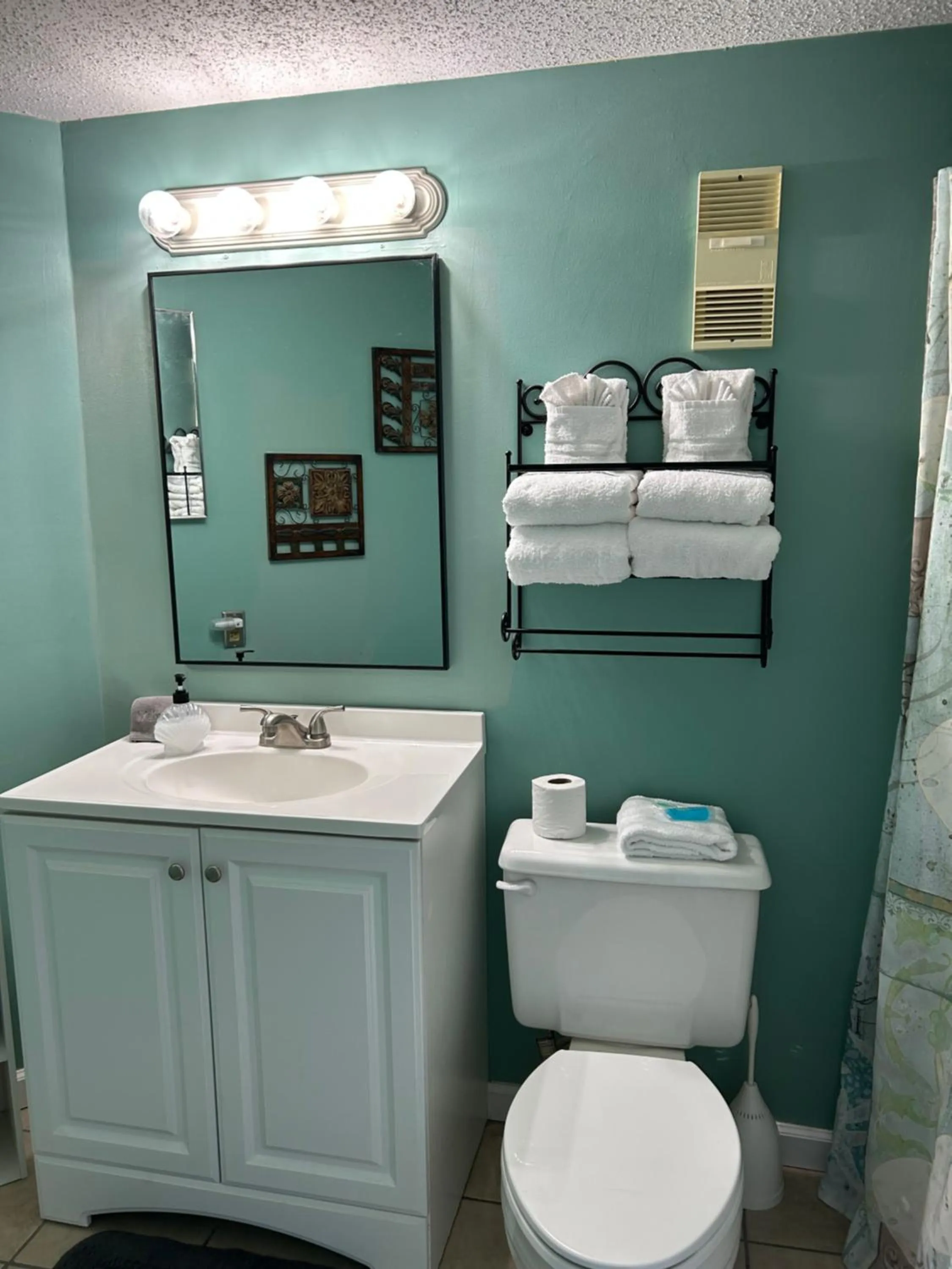 Bathroom in Gulf Shores Plantation