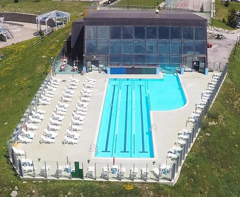 Swimming pool in Shackleton Chalet