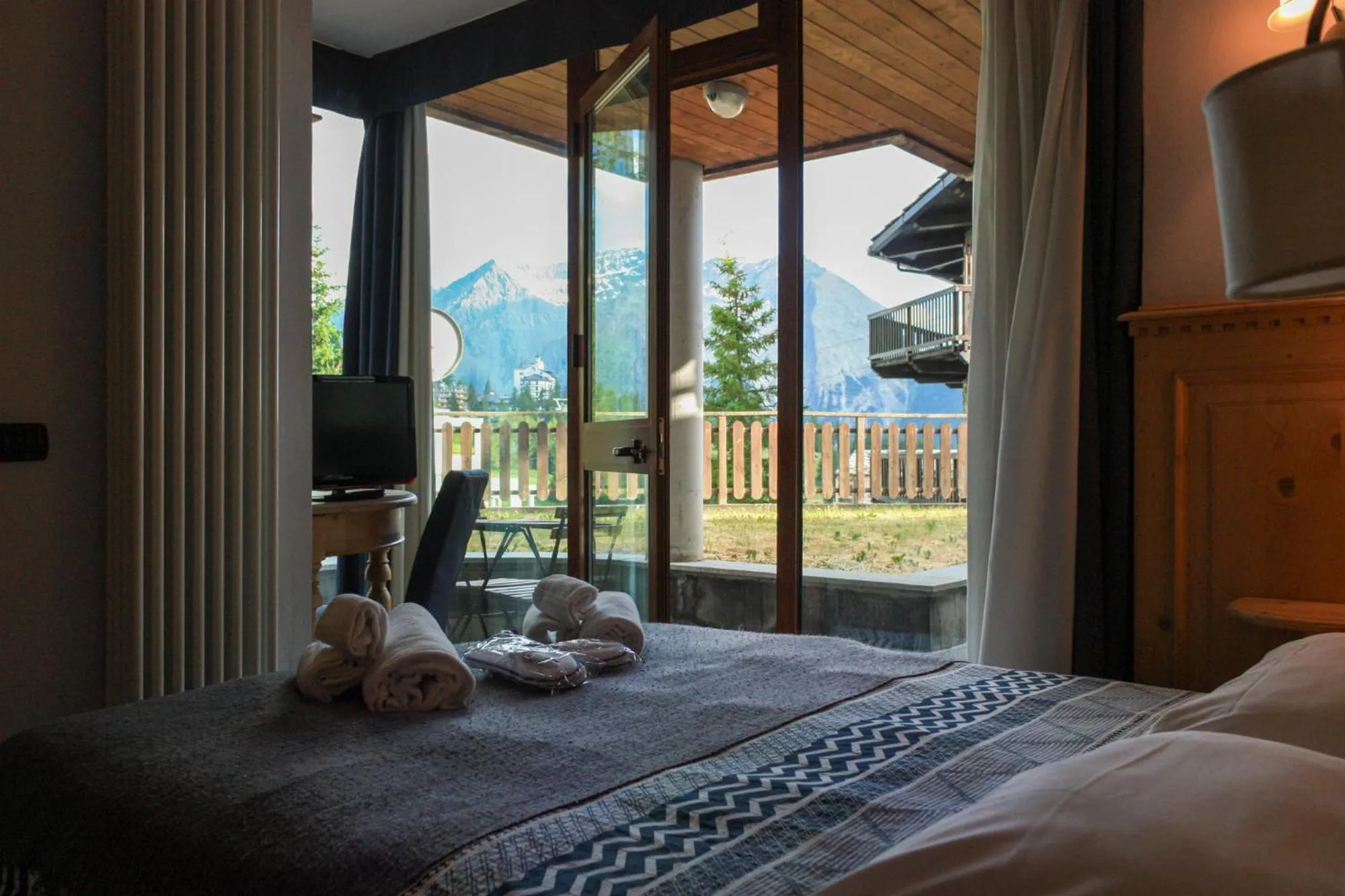 City view, Bed in Shackleton Chalet