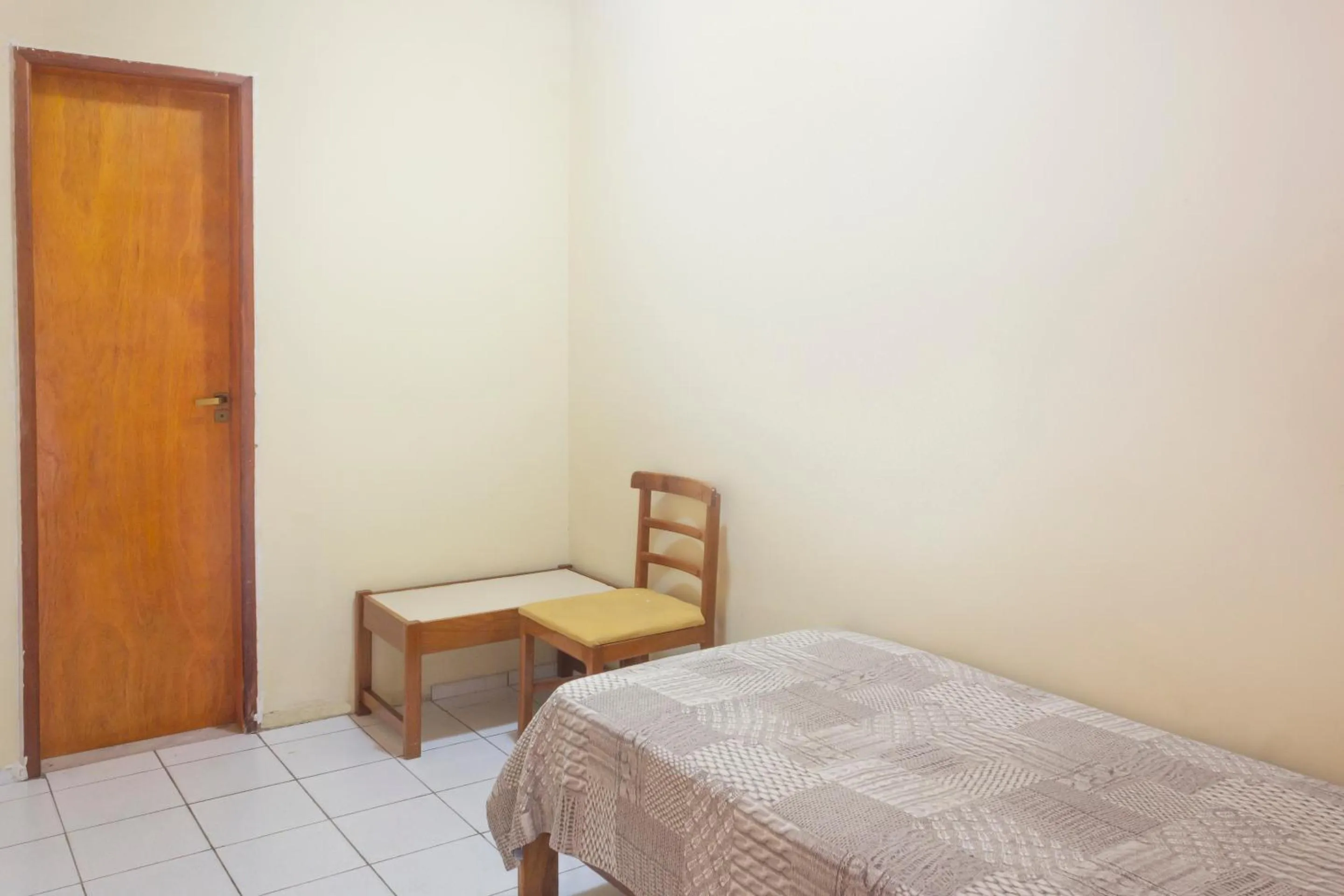 Bedroom, Bed in Rede Andrade Real