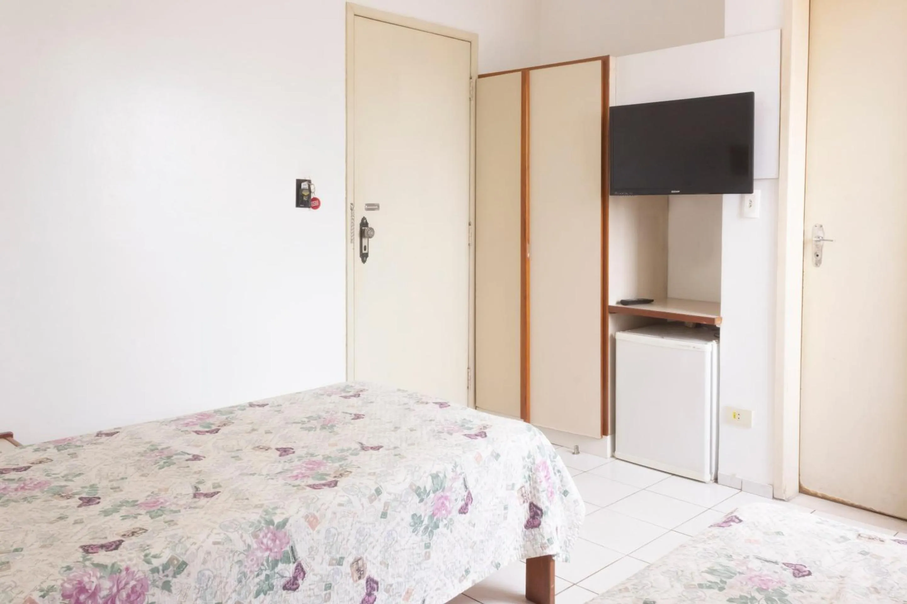 Bedroom, Bed in Rede Andrade Real