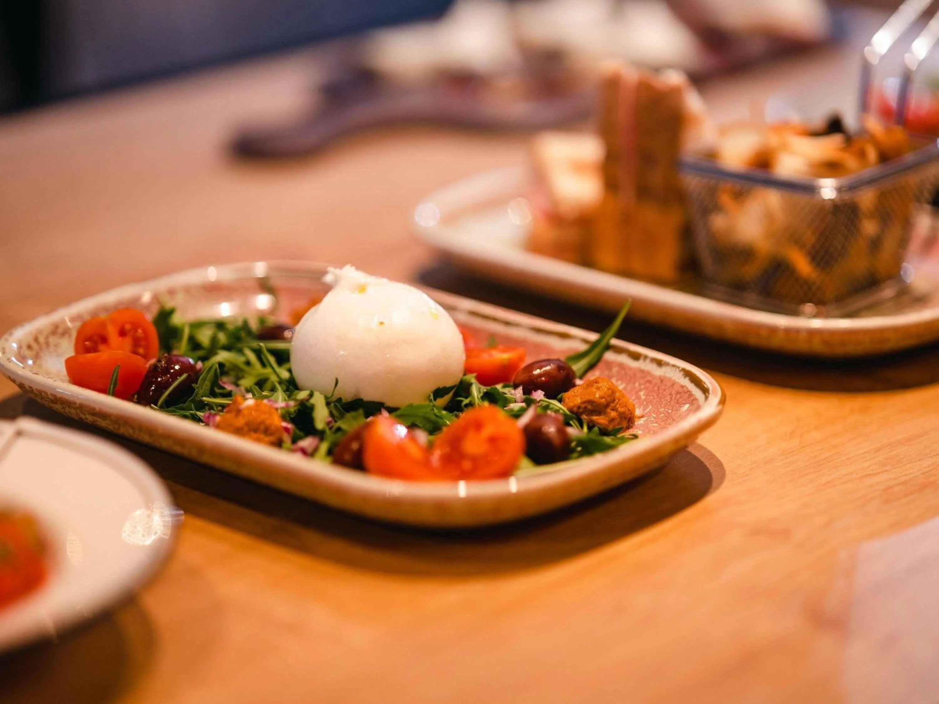 Restaurant/places to eat in Ibis Valladolid