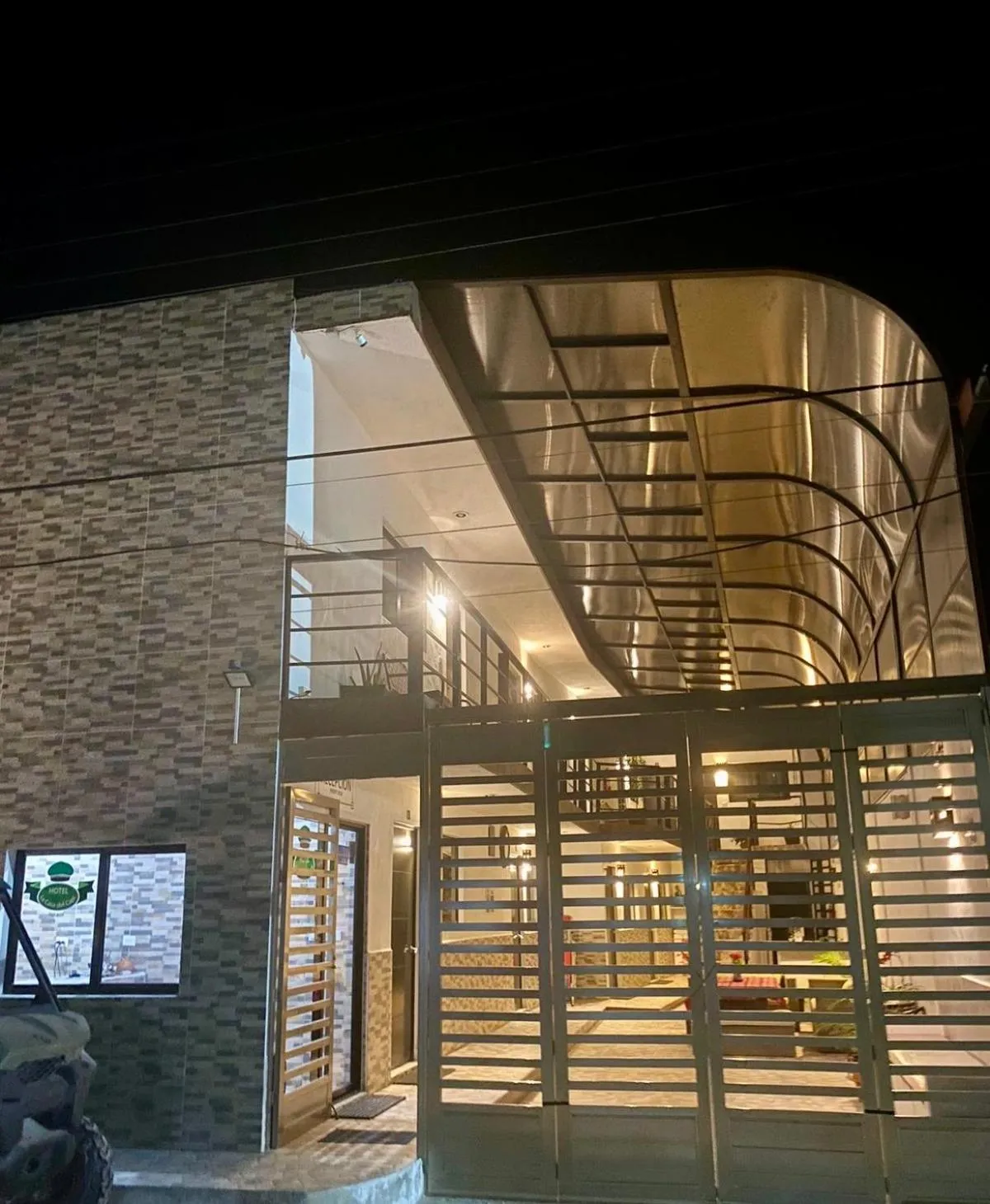 Facade/entrance in Hotel La Casa del Capi