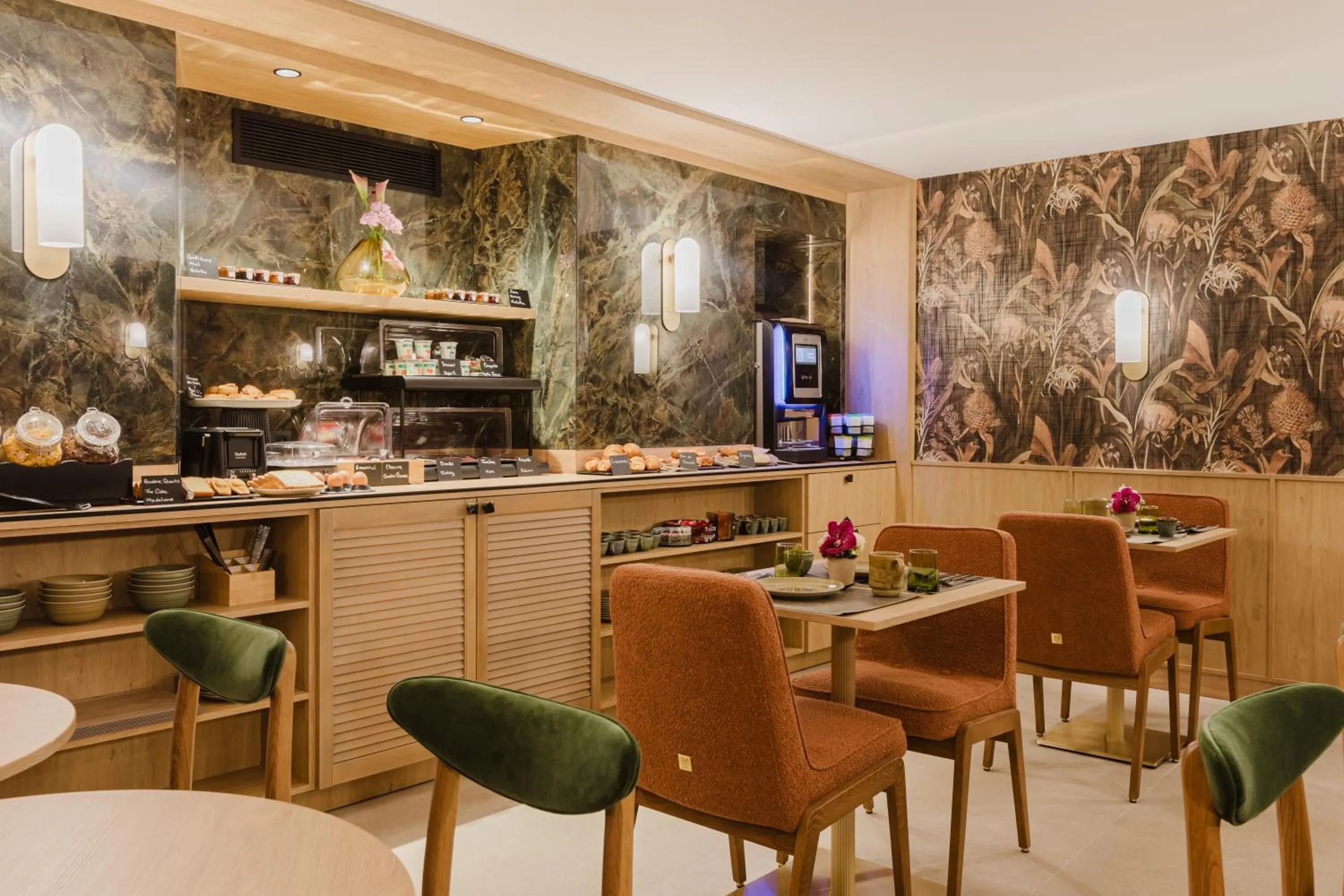 Food and drinks in Hotel Prince Albert Opéra