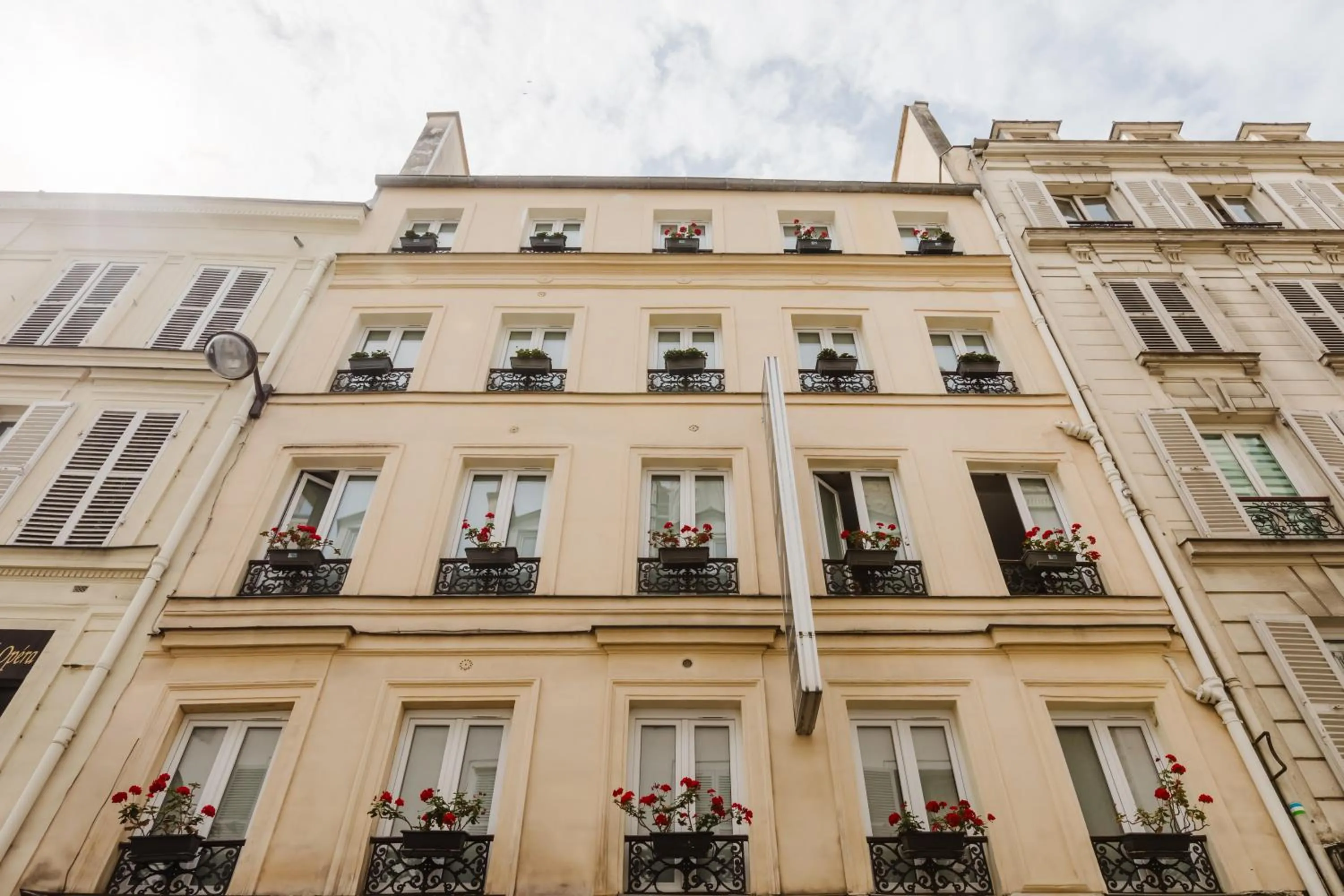 Property building in Hotel Prince Albert Opéra