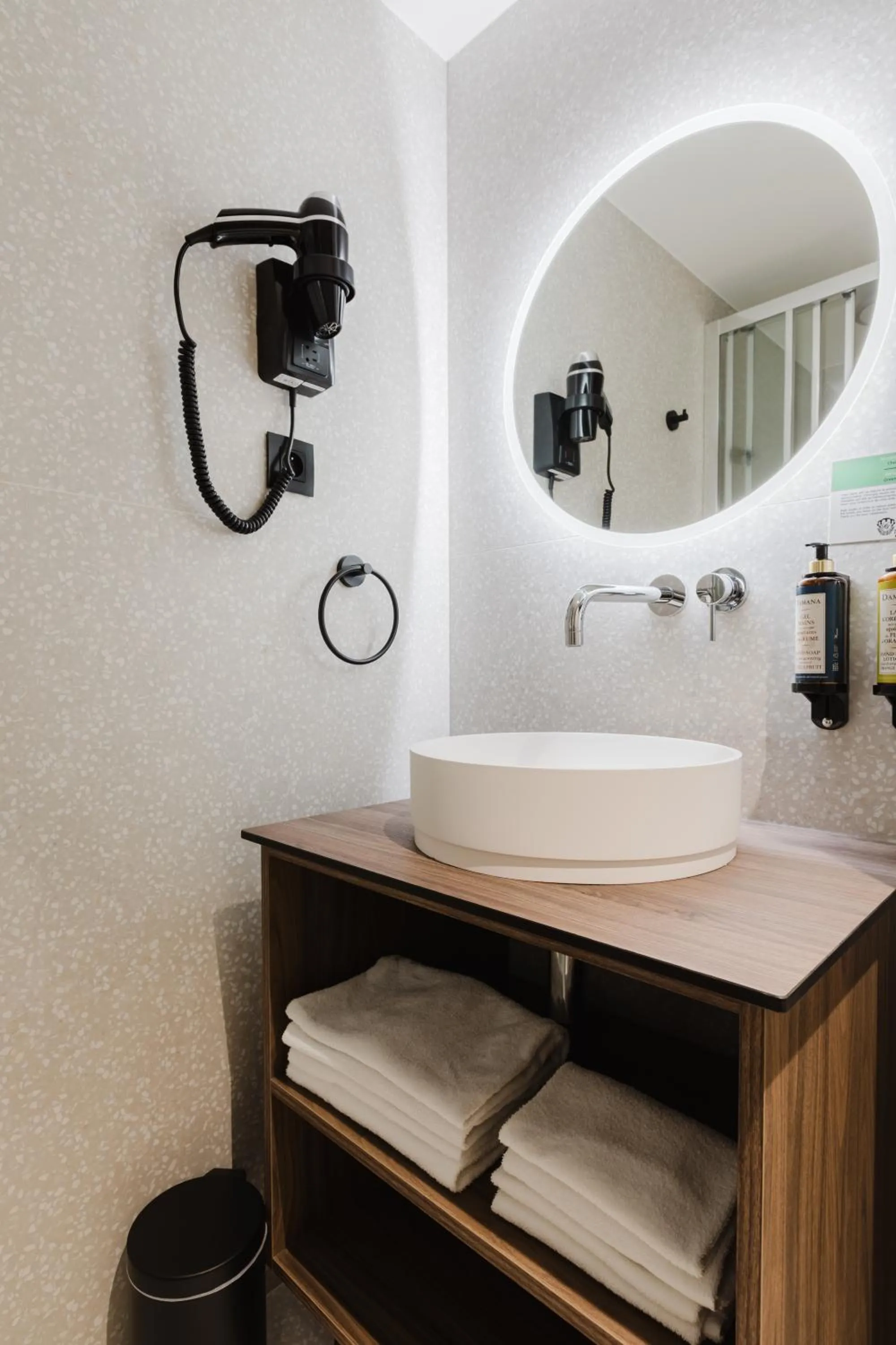 Bathroom in Hotel Prince Albert Opéra