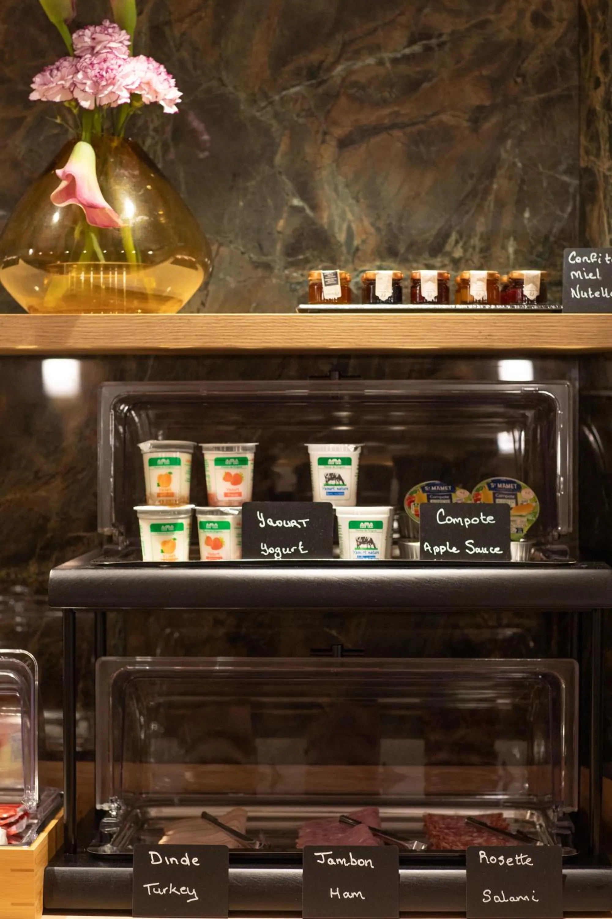 Food and drinks in Hotel Prince Albert Opéra