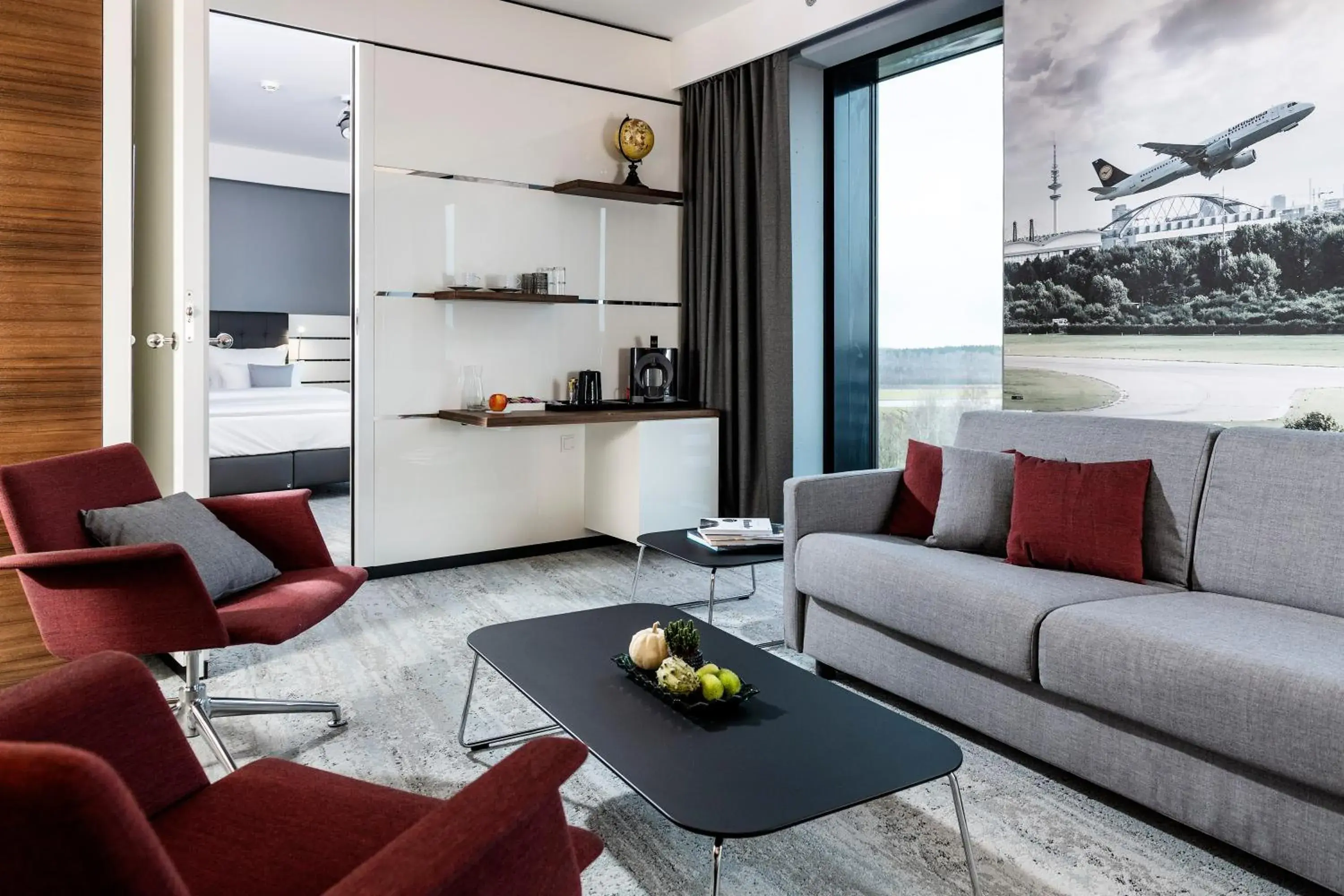 Suite in Airport Plaza Hotel Hamburg Suite in Airport Plaza Hotel Hamburg