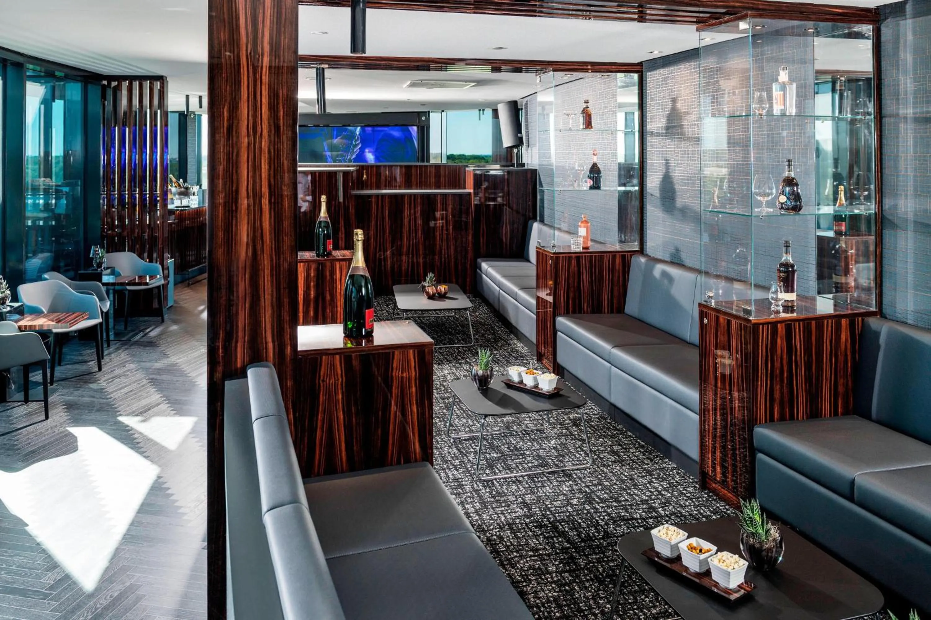 Restaurant/places to eat in Airport Plaza Hotel Hamburg