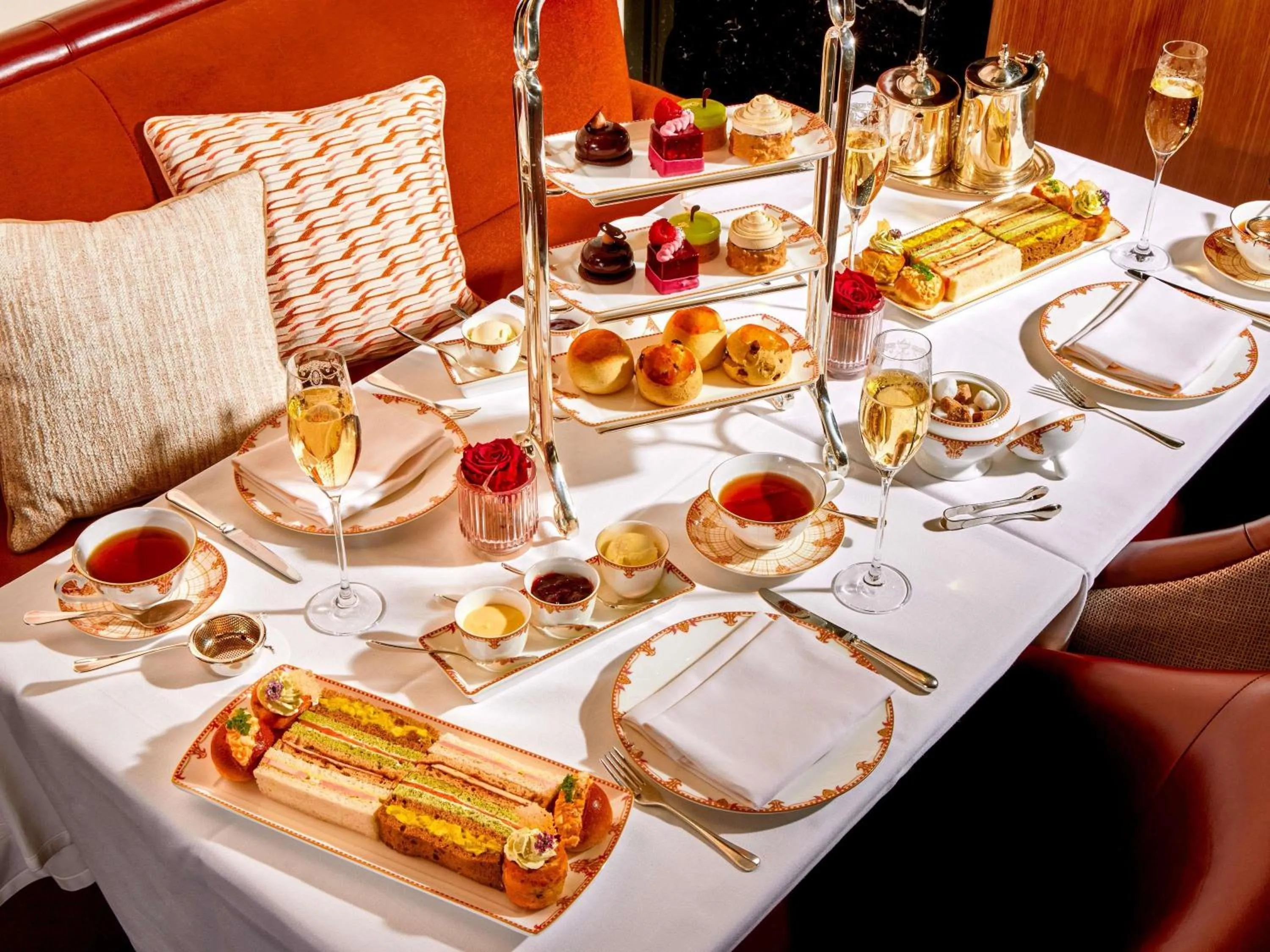 Restaurant/places to eat in The Savoy