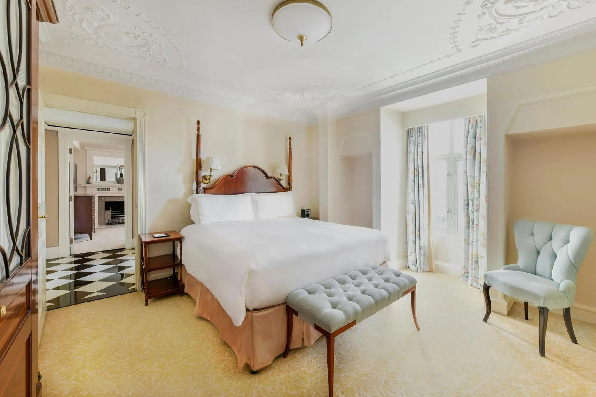 Bedroom, Bed in The Savoy