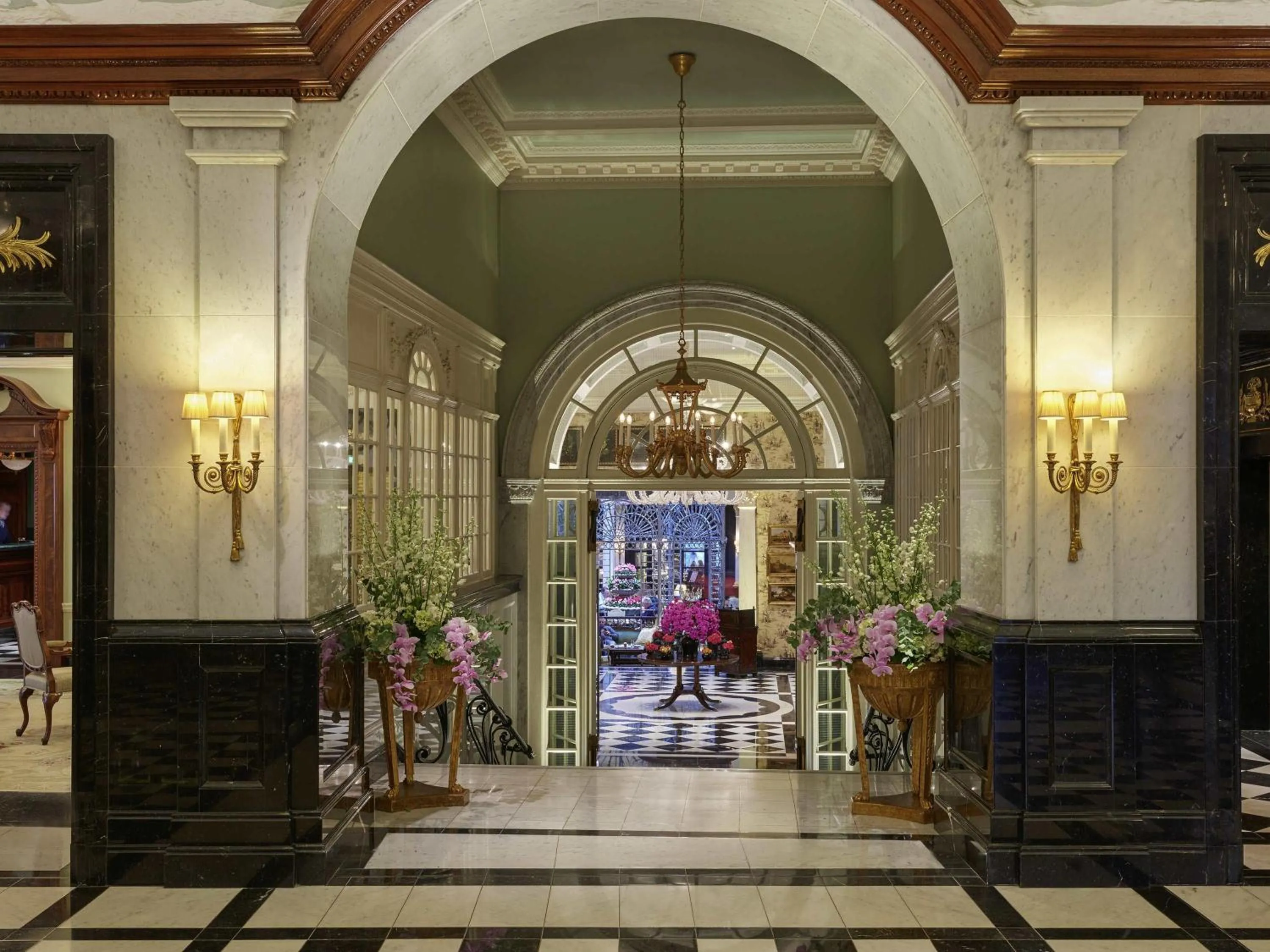 Restaurant/places to eat in The Savoy