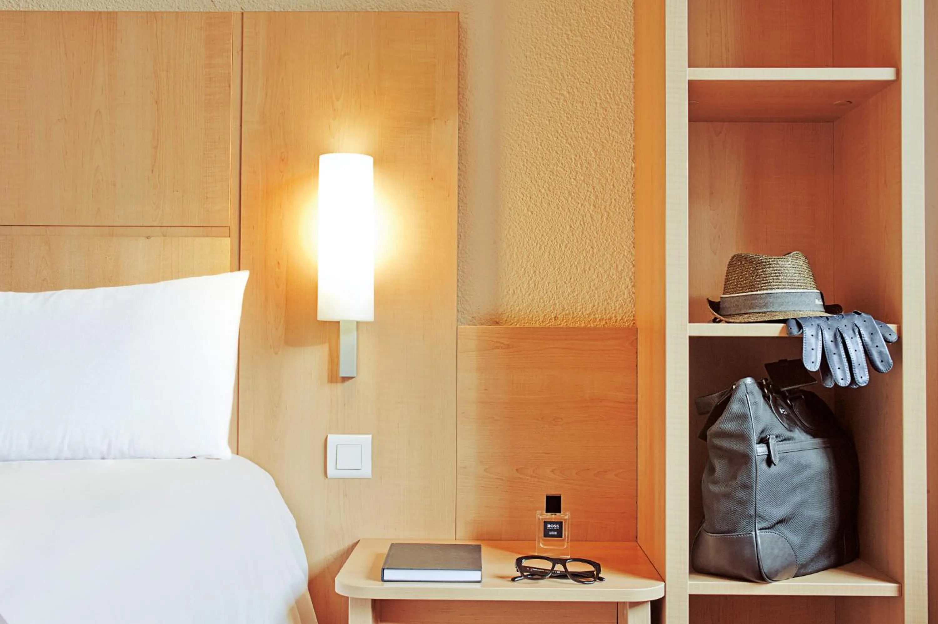 Bed in Ibis Barcelona Mollet