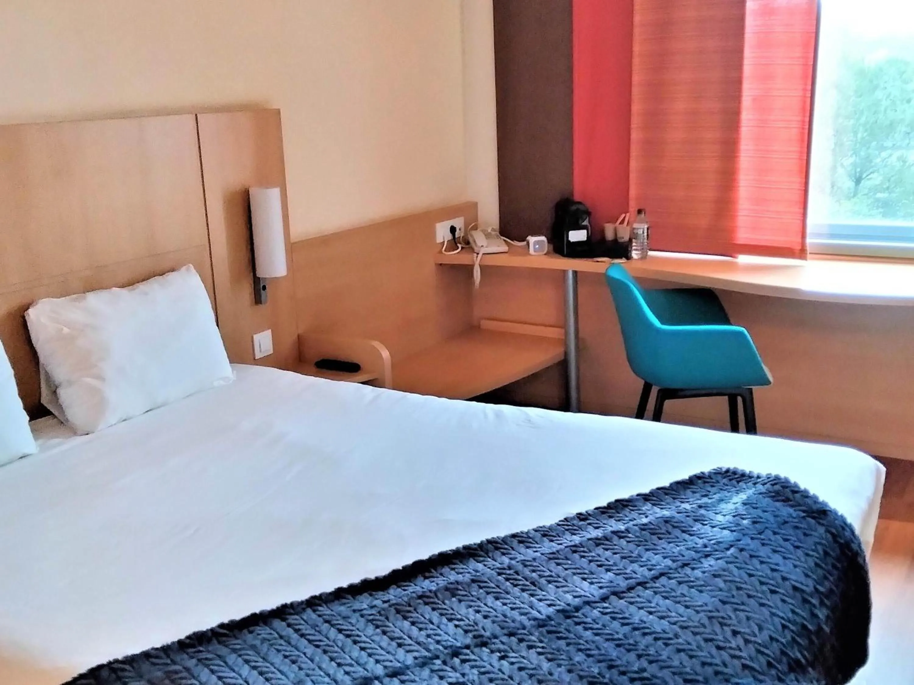 Bedroom, Bed in Ibis Barcelona Mollet